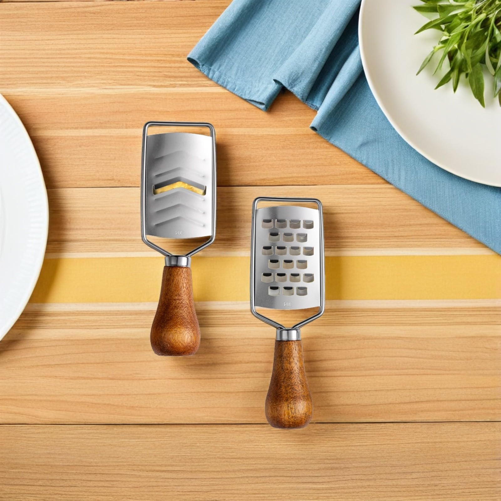 Rallador de Queso Manual de Acero Inoxico 6 Piezas con Mango de Madera Antideslizante Mini Cortador de Verduras y Rallador Grueso y Fino para Cocina de Cítricos y Patatas Portátil