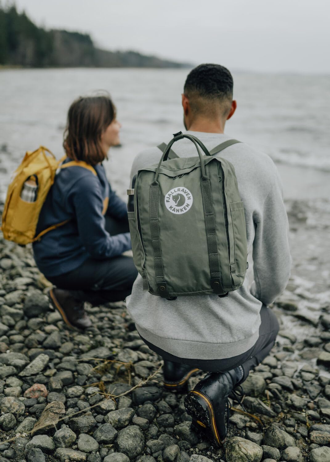 Fjällräven Logo Sweater Women's Sweatshirt - Soft Fleece, Classic Crewneck, Organic Cotton Blend - Hiking, Travel