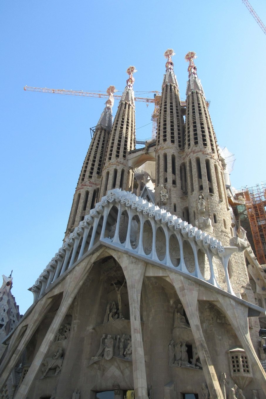 La Sagrada Familia Cathedral by Gaudi Barcelona, Spain Journal: 150 page lined notebook/diary