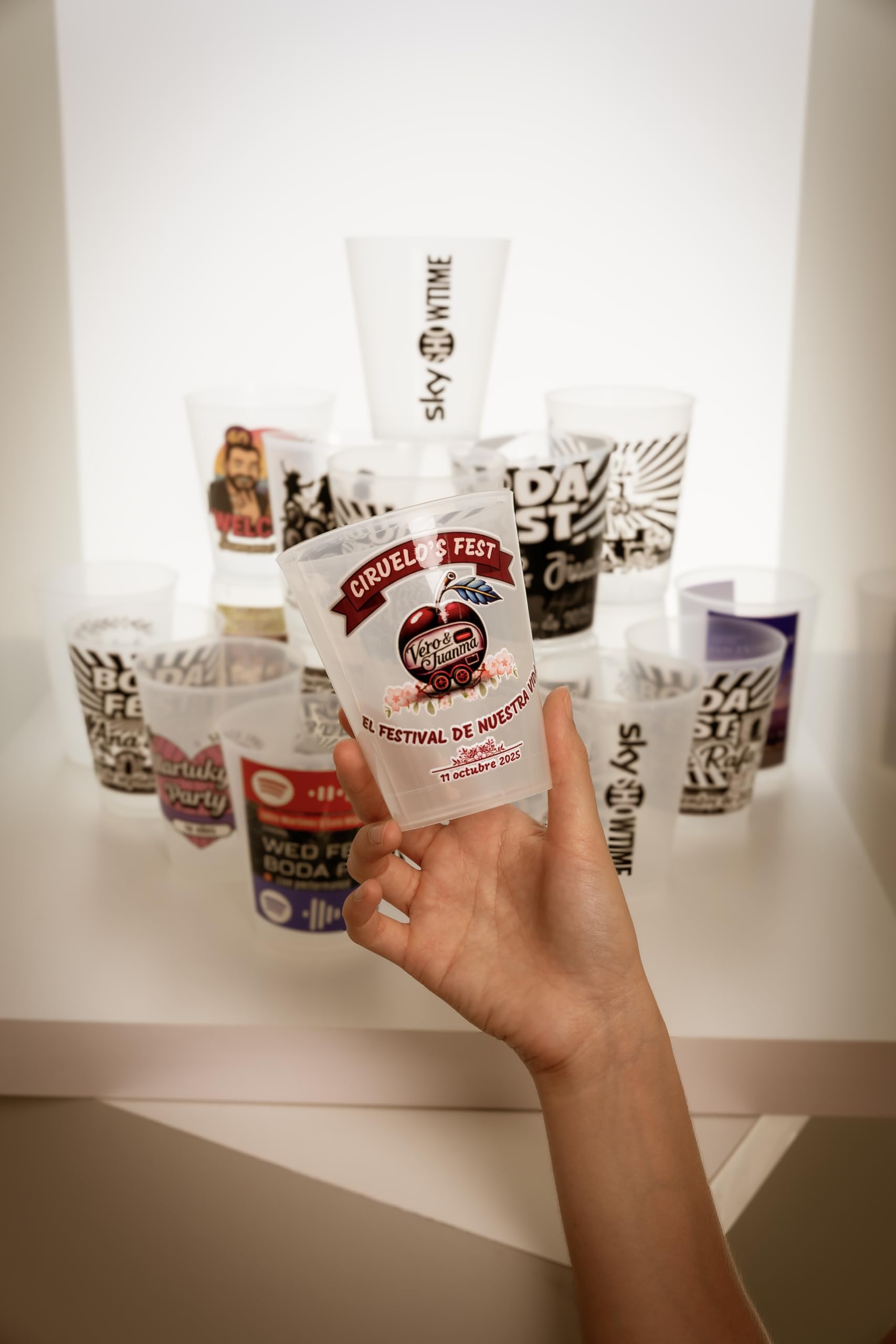 Uvimark | 25 Vasos Reutilizables Personalizados para Festivales, Bodas y Eventos, Con Tu Diseño. Vasos de Plástico Personalizados a Todo Color