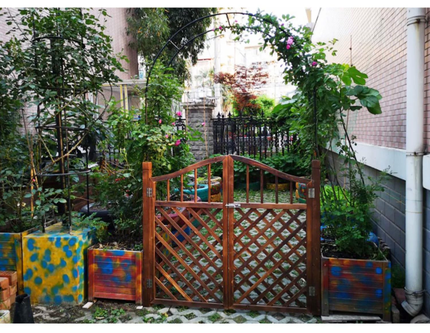 Amazon | ガーデンガーデン 天然木製 両開き 門扉 埋め込み設置用 防錆