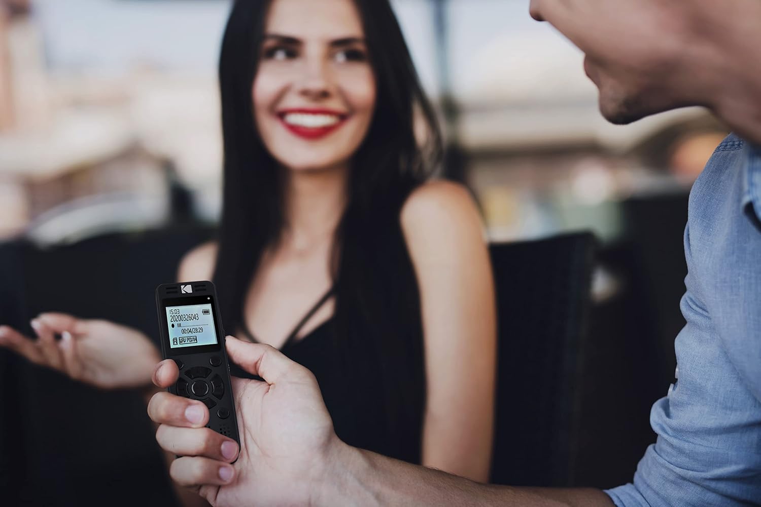KODAK VRC350 in use during a conversation