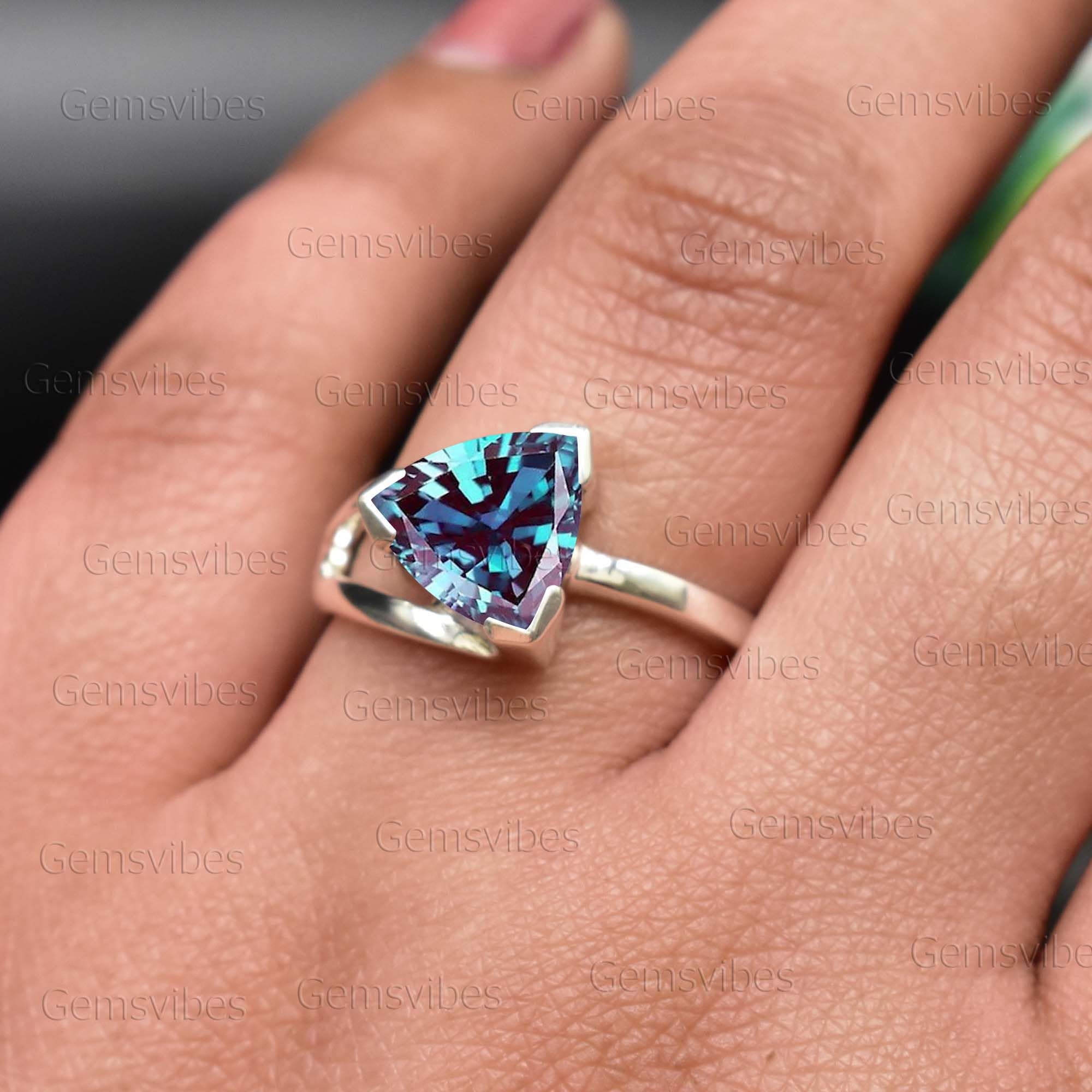 Anello con pietra preziosa di alessandrite che cambia colore per donna, anello in argento sterling 925, regalo di nozze per lei, elegante anello di alessandrite (oro giallo), misura 6