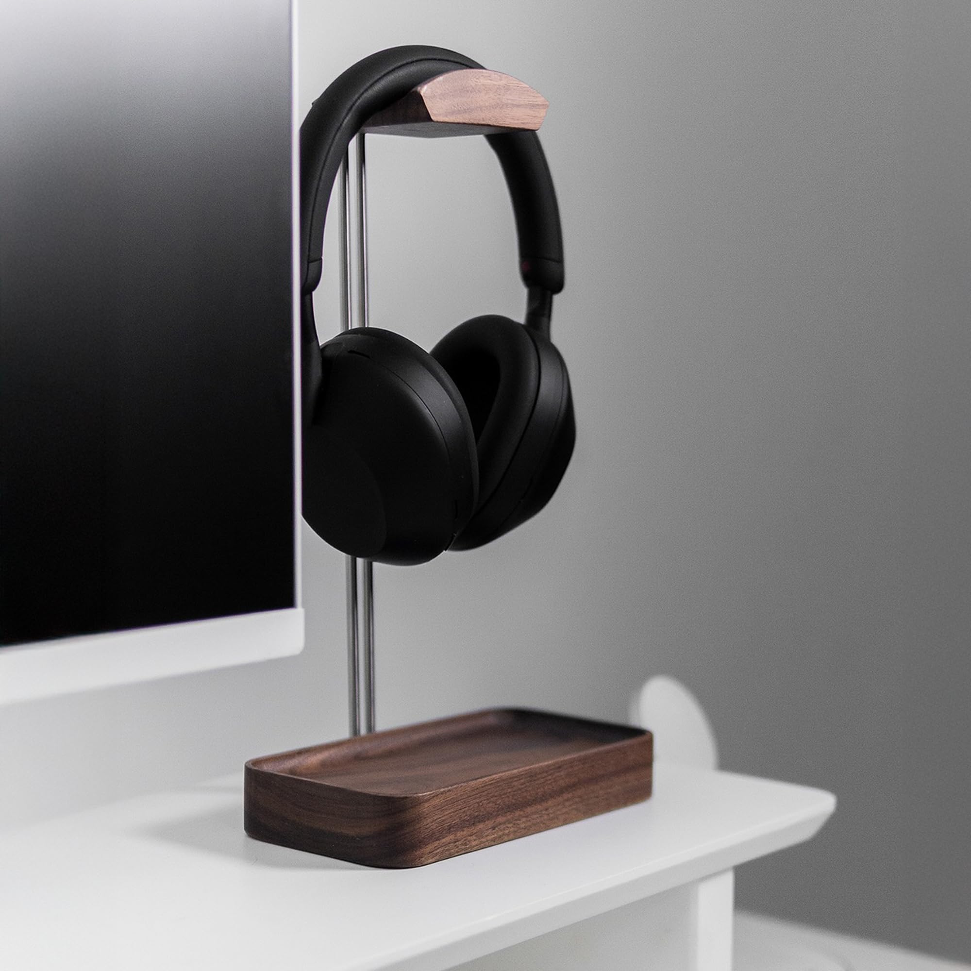 Raico Soporte para auriculares con base de almacenamiento, madera de nogal de alta calidad, compatible con AirPods Max, Beats, Bose, Sony, Sennheiser, Gaming