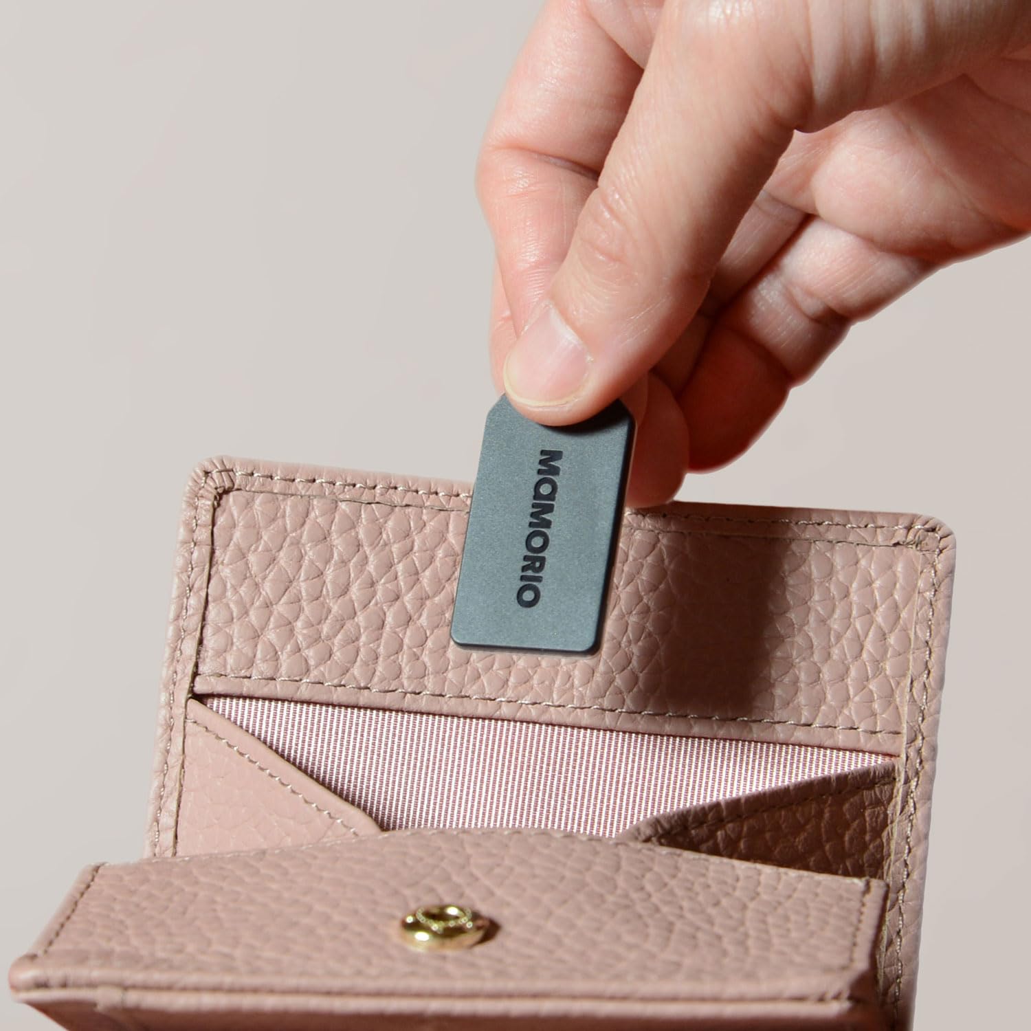 Amazon.co.jp: MAMORIO 第4世代 (キーホルダー型) マモリオ【超小型