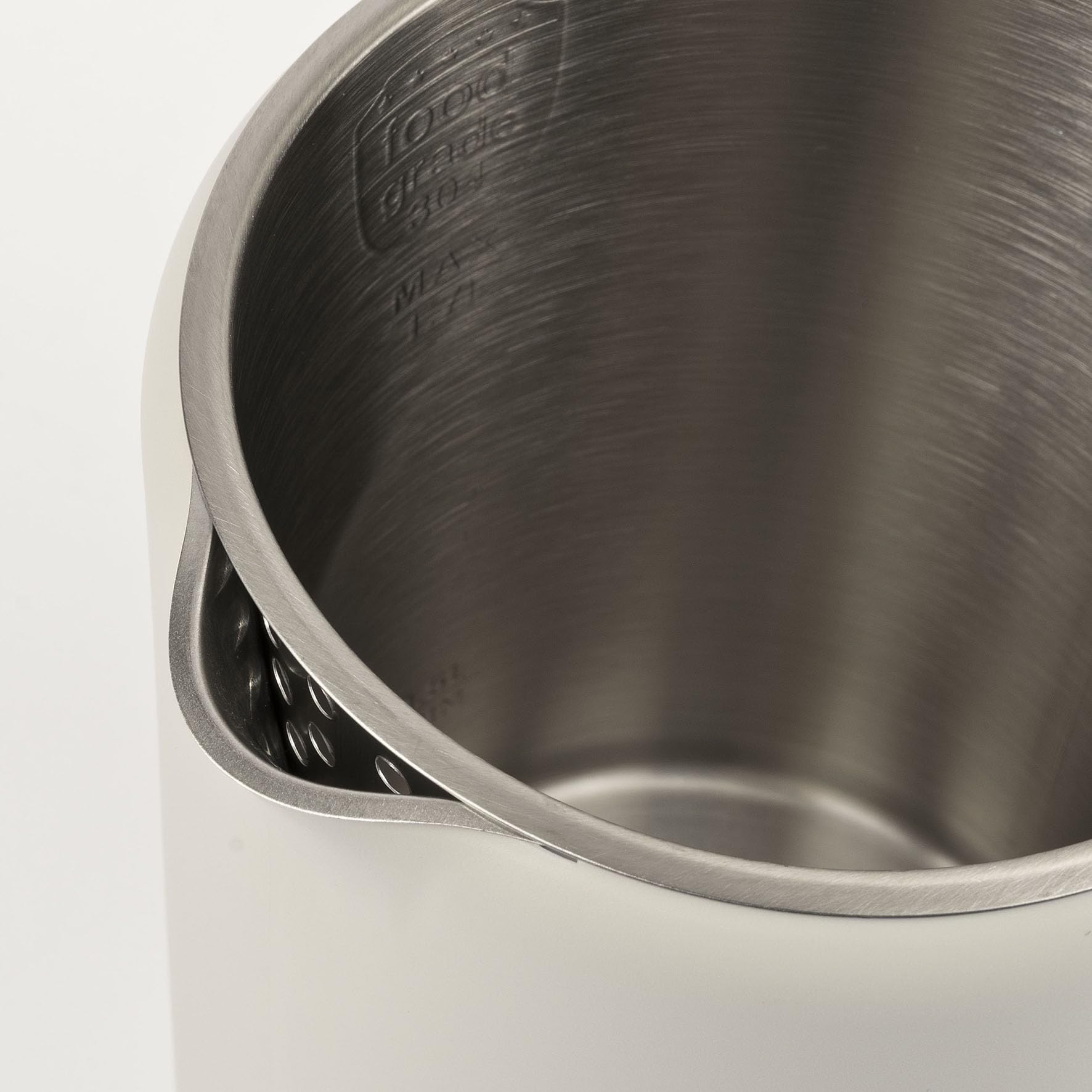 Girmi BL91 Bollitore, 2200W, 1,7 Litri, Contenitore INOX, Resistenza Nascosta, Super Display, Touch Screen, Bianco