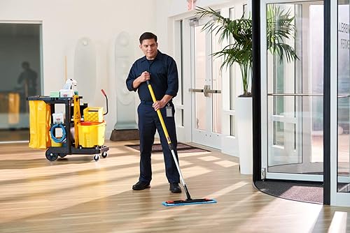 Miniatura 4 de Rubbermaid Commercial Products Kit de trapeador plano adaptable de microfibra para WaveBrake Mango extensible amarillo para limpieza de alta