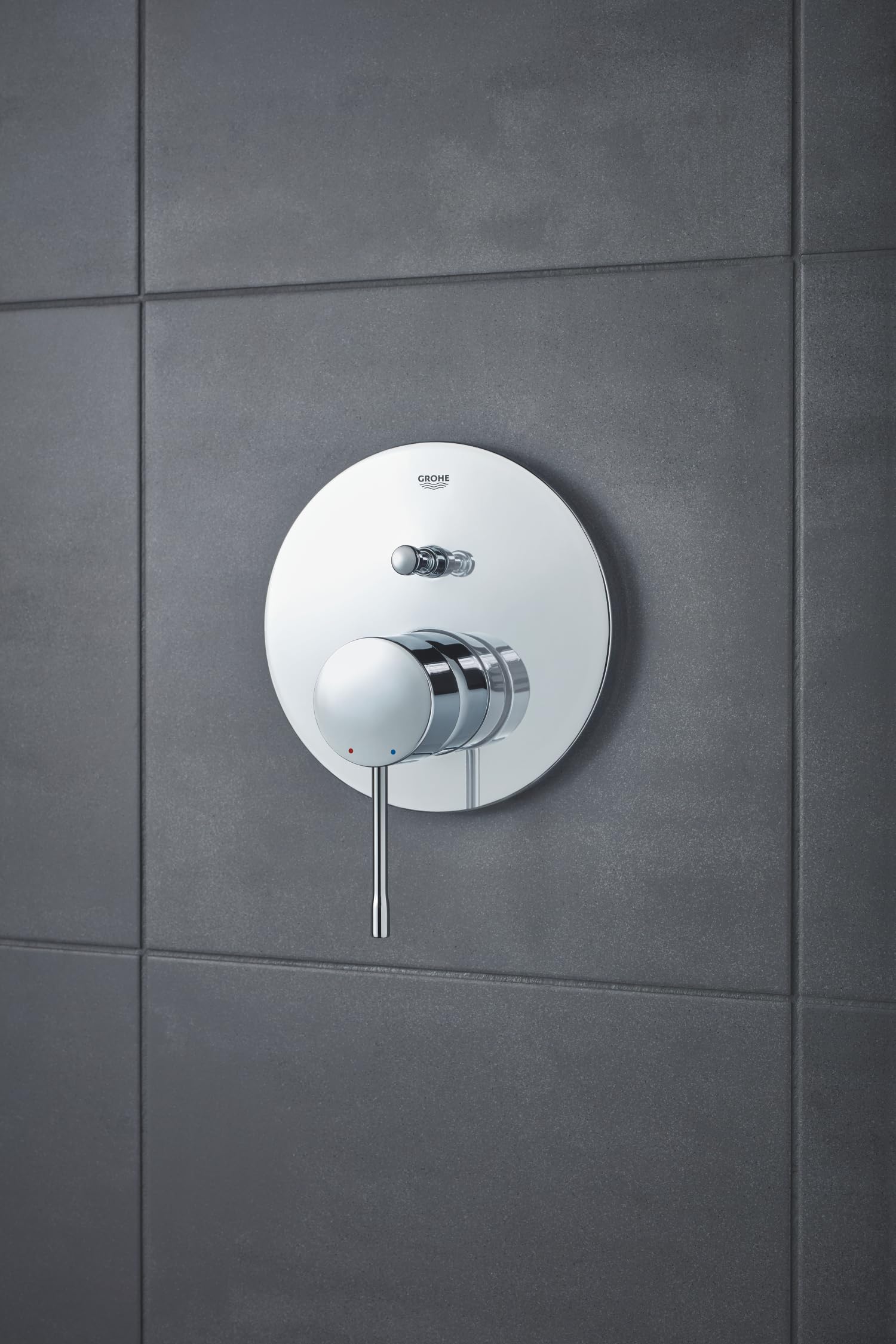 GROHE Essence - Grifo de bañera para 2 salidas (Grifería de baño con inversor automático: bañera/ducha, mezclador monomando con acabado duradero), cromo, 24058001