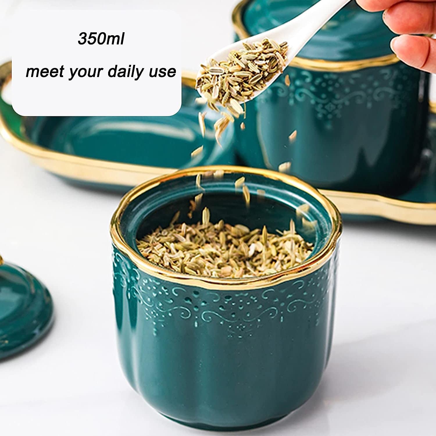 Scatola per condimenti Barattoli per spezie in ceramica Zuccheriera Barattoli per condimenti con coperchio Cucchiaio e vassoio Contenitore per cucina, Motivo in rilievo in stile europeo, Set di 3