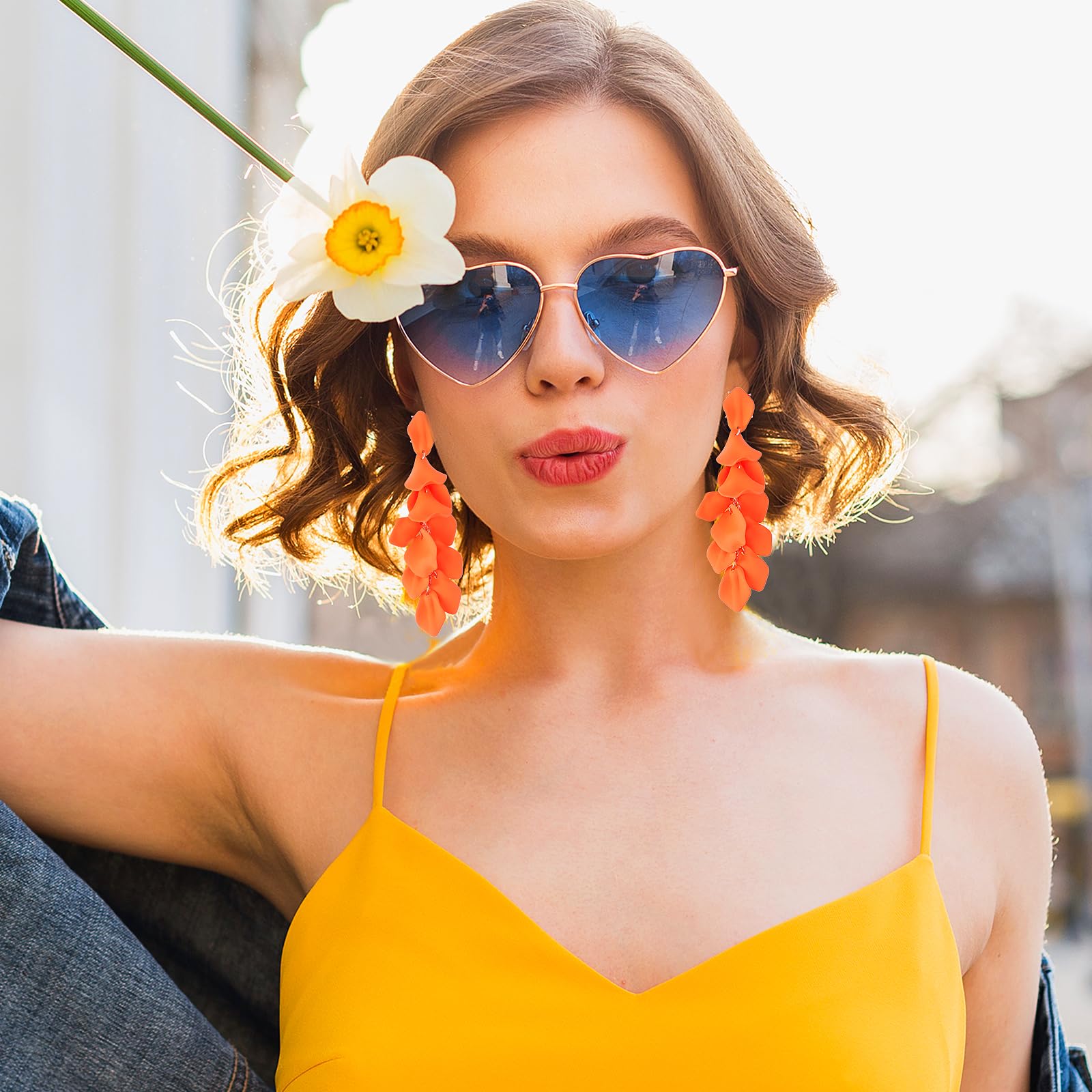 Orecchini Pendenti con Petali in Acrilico Orecchini di Rose a Goccia Lunga di Fiori Esagerati Ciondolo Personalizzato Arancione Orecchini con Nappe Floreali Donna e Ragazze Accessori Anni 80