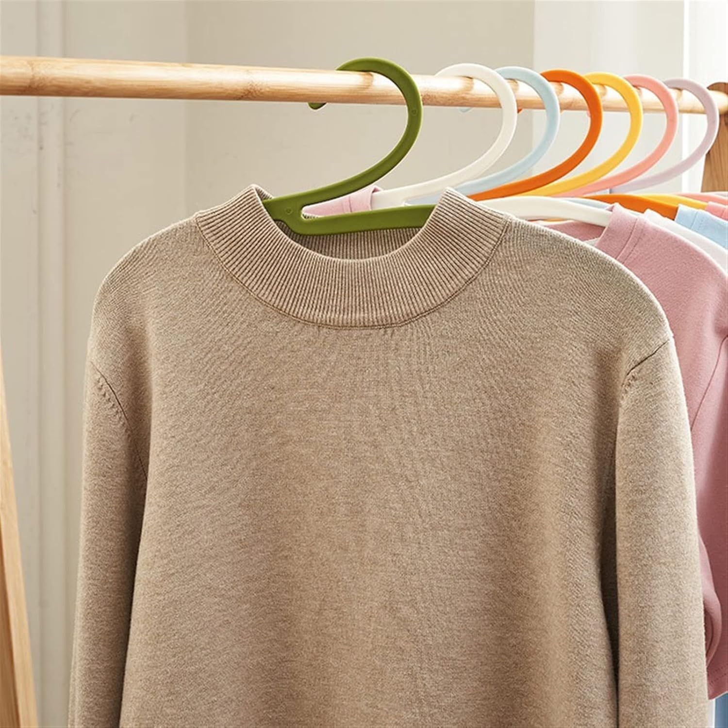 Clothes Hangers 20pcs Hanger for Household Drying Clothes Wide Shoulder Non-Slip Plastic Hanger Wooden Coat Hangers/Metal Hanger/Plastic Hanger Racks (Color : C, Size : 20pcs)