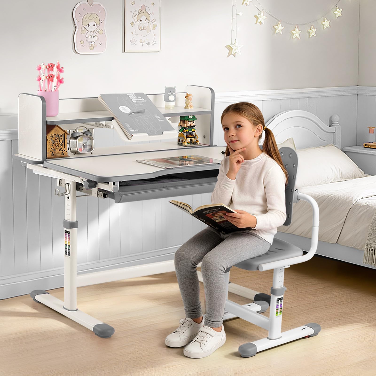 JOYLDIAS Kinderschreibtisch mit Stuhl höhenverstellbar, Kinder Schreibtisch Set mit Bücherregal, geteilter Rückenlehne, neigbarer Tischplatte 0–40°, Schublade und Haken, Grau