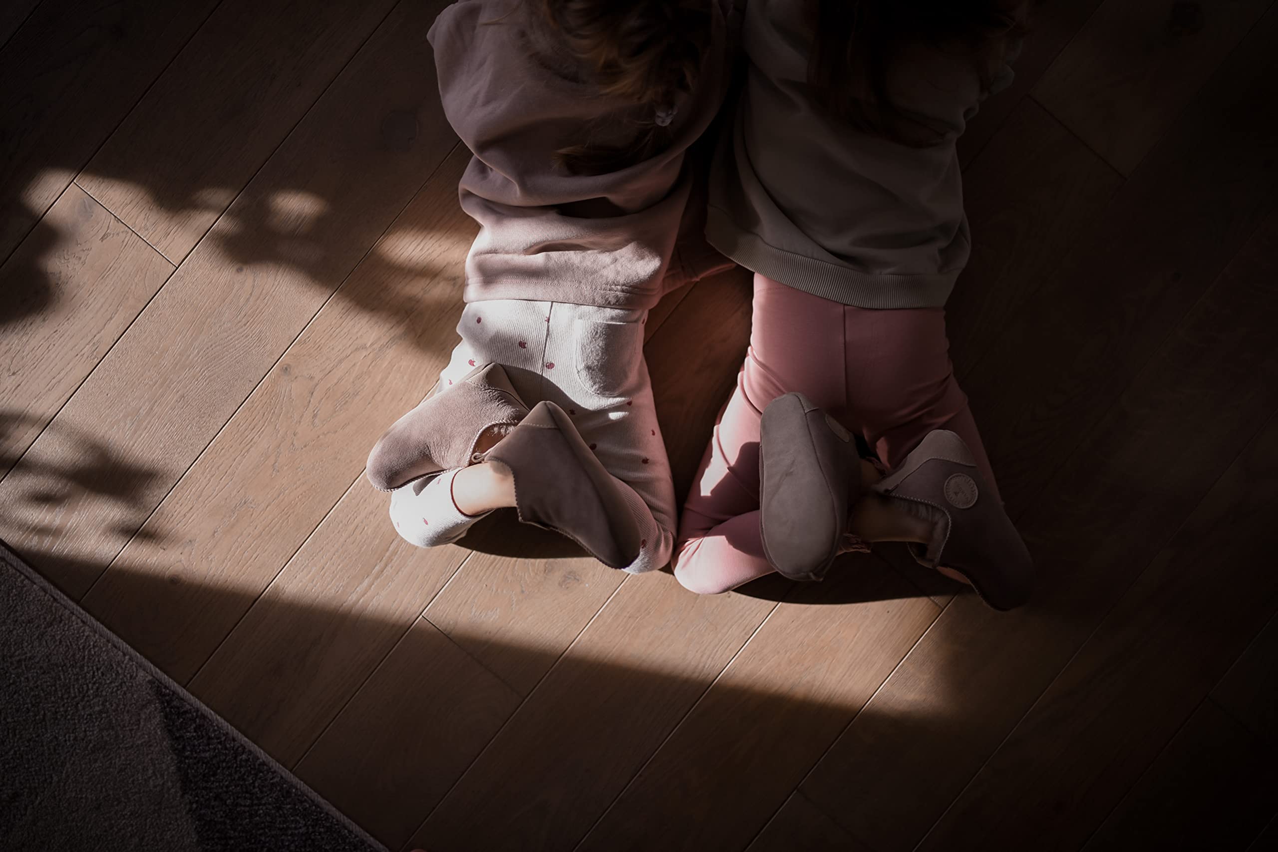 VANUBA Oxford - chaussons enfant en cuir naturel chaud et confortable pour hiver - pantoufles enfant douces, respirantes, idéales pour maison et maternelle