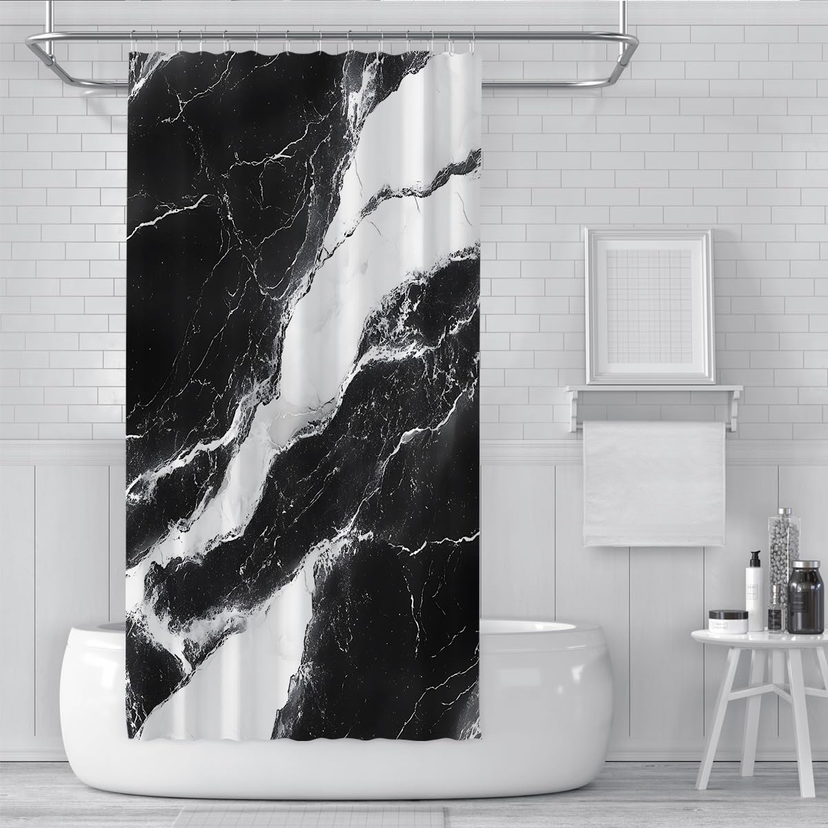 Luxus schwarzer Marmor-Duschvorhang Fluid White Ink Waves Muster Badezimmervorhänge mit C-förmigen Haken Waschbarer Polyesterstoff 180 x 220 cm