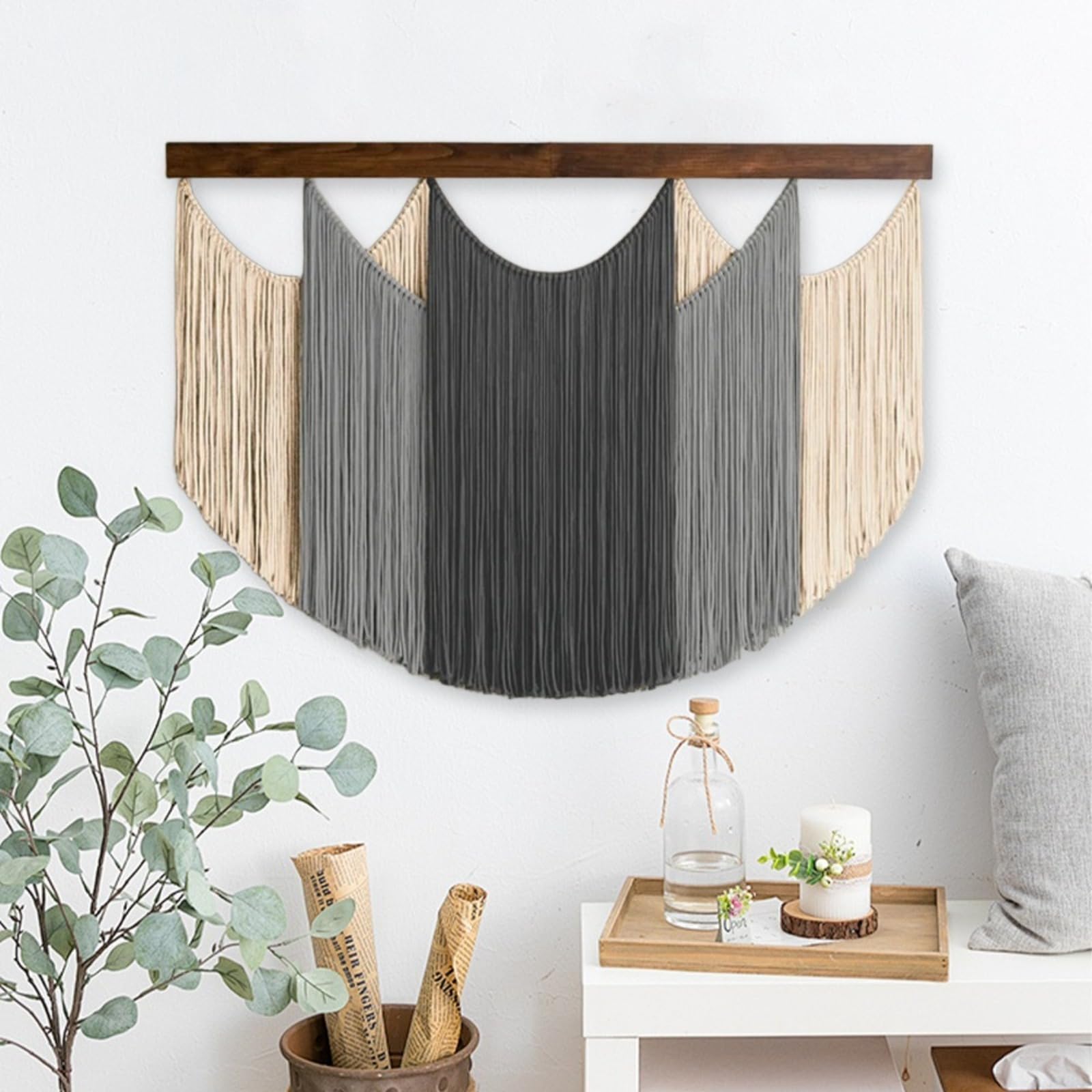 Großes Makramee Wandbehang 120 x 85 cm | Boho Wanddekoration aus Naturbaumwolle mit Holzstange | Moderner Gewebter Wandteppich in Grau-Verlauf & Creme für Wohnzimmer, Schlafzimmer, Flur Dekoration