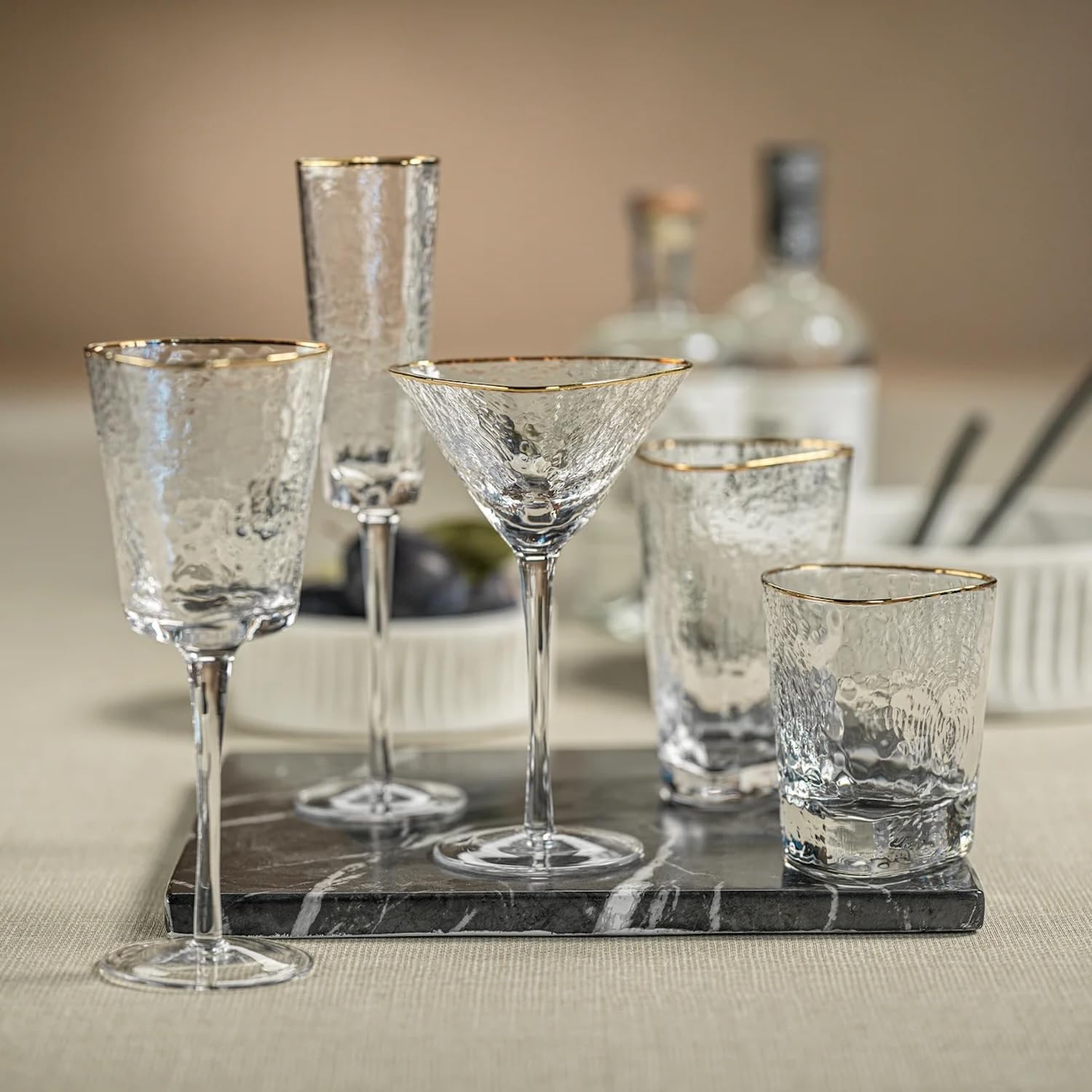 Amazon.com | Zodax Aperitivo Triangular Stemware or Glassware - Clear with  Gold Rim - Set of 4 Wine: Wine Glasses