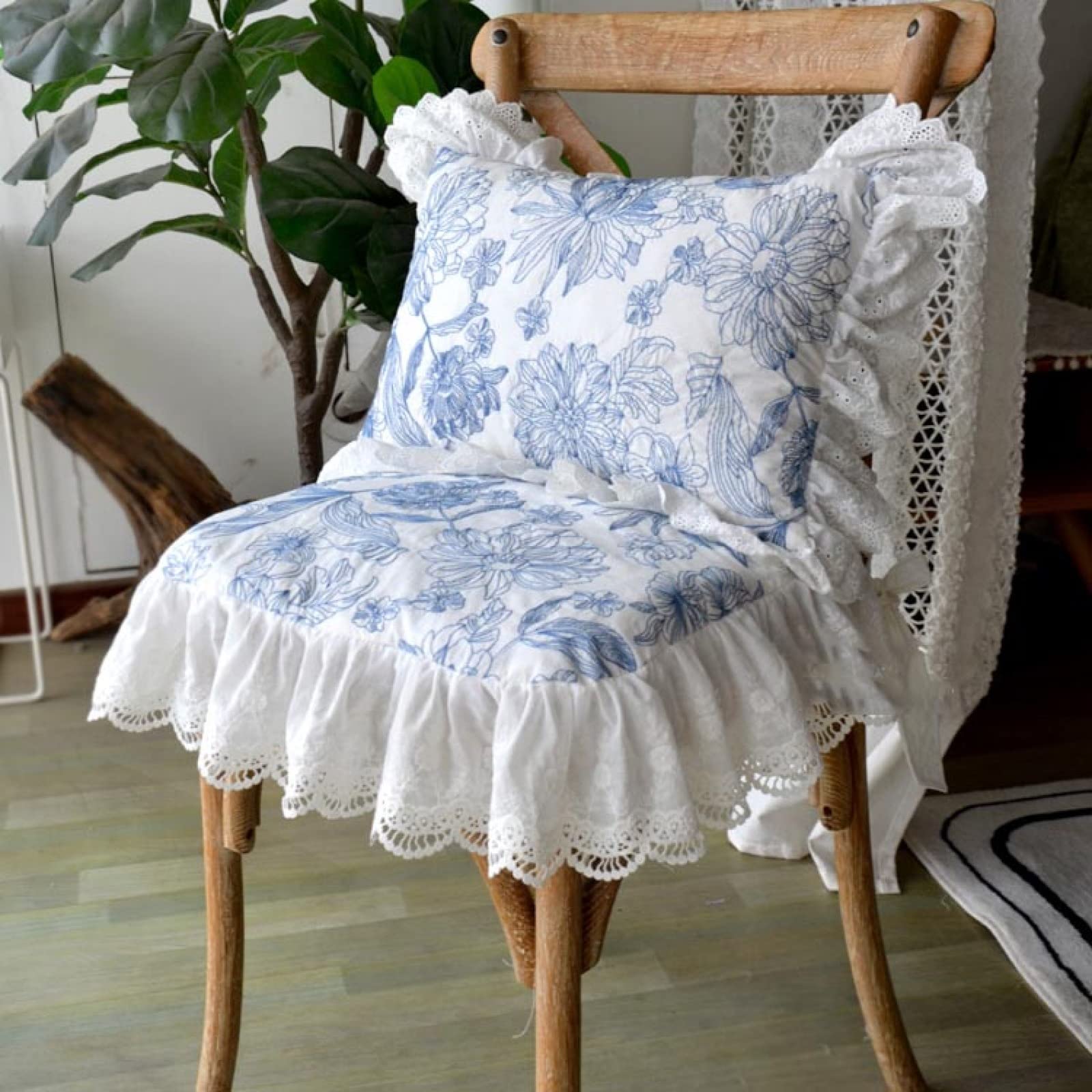 ALEEIK Floral Ruffled Chair Pad Blue & White Flower Print Chair Cushion Vintage Farmhouse, Country Cottage Chair Cushion for Wooden Dining Chair, 16.5x16 Inches
