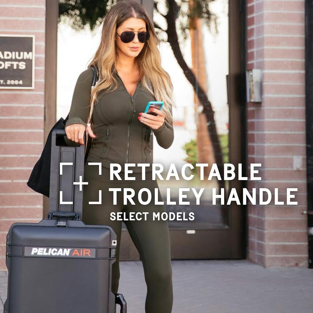 Amazon.co.jp: Pelican Air 1615 Case with Foam (Yellow) : 家電＆カメラ