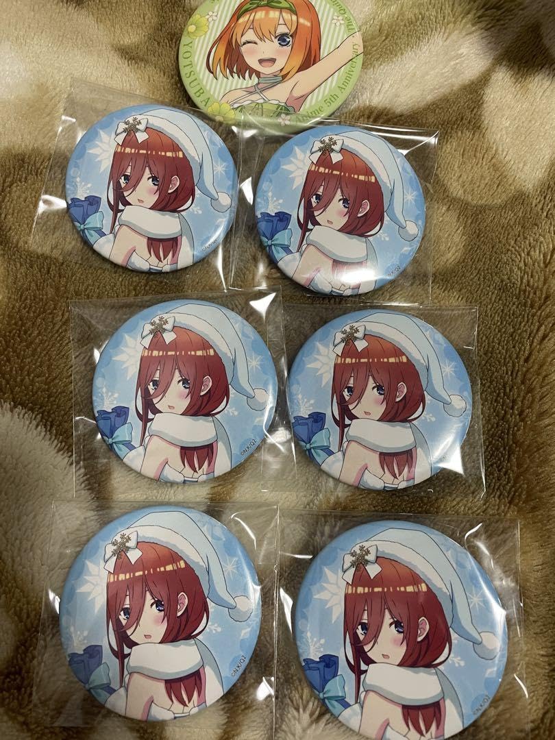 Amazon.co.jp: 五等分の花嫁 缶バッジ スマイルベースカフェ コラボ