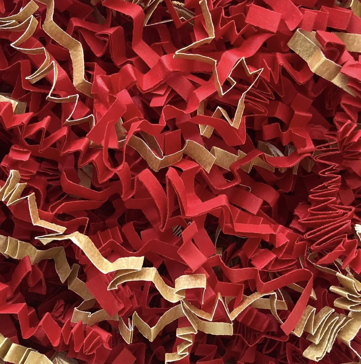 ShredAstic® Red/Gold luxury MIX Zig Zag Crinkle Cut Shredded Paper Gift Packaging Baskets Hampers (500 grams)
