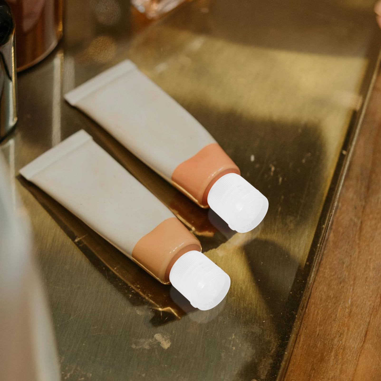 HOLIDYOYO 30pcs Plastic Bottle Cap Traveling Toothpaste Dispenser Leak-Proof No Mess Toothpaste Lid