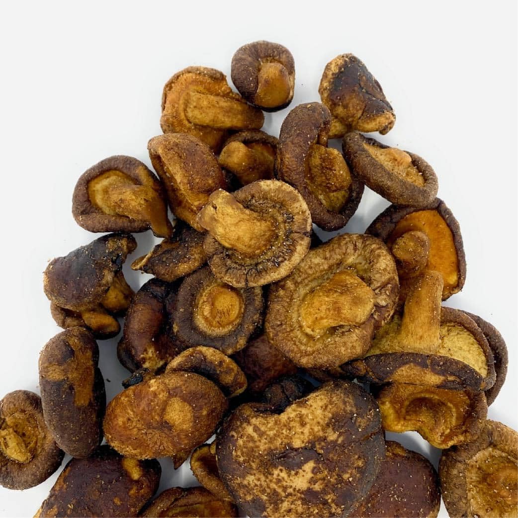 FUNGHI SHIITAKE CHIPS | Snack Gourmet ai Funghi Shiitake, Chips di Funghi, Snack Vegetale senza Coloranti, Confezione Salva Freschezza (500g)