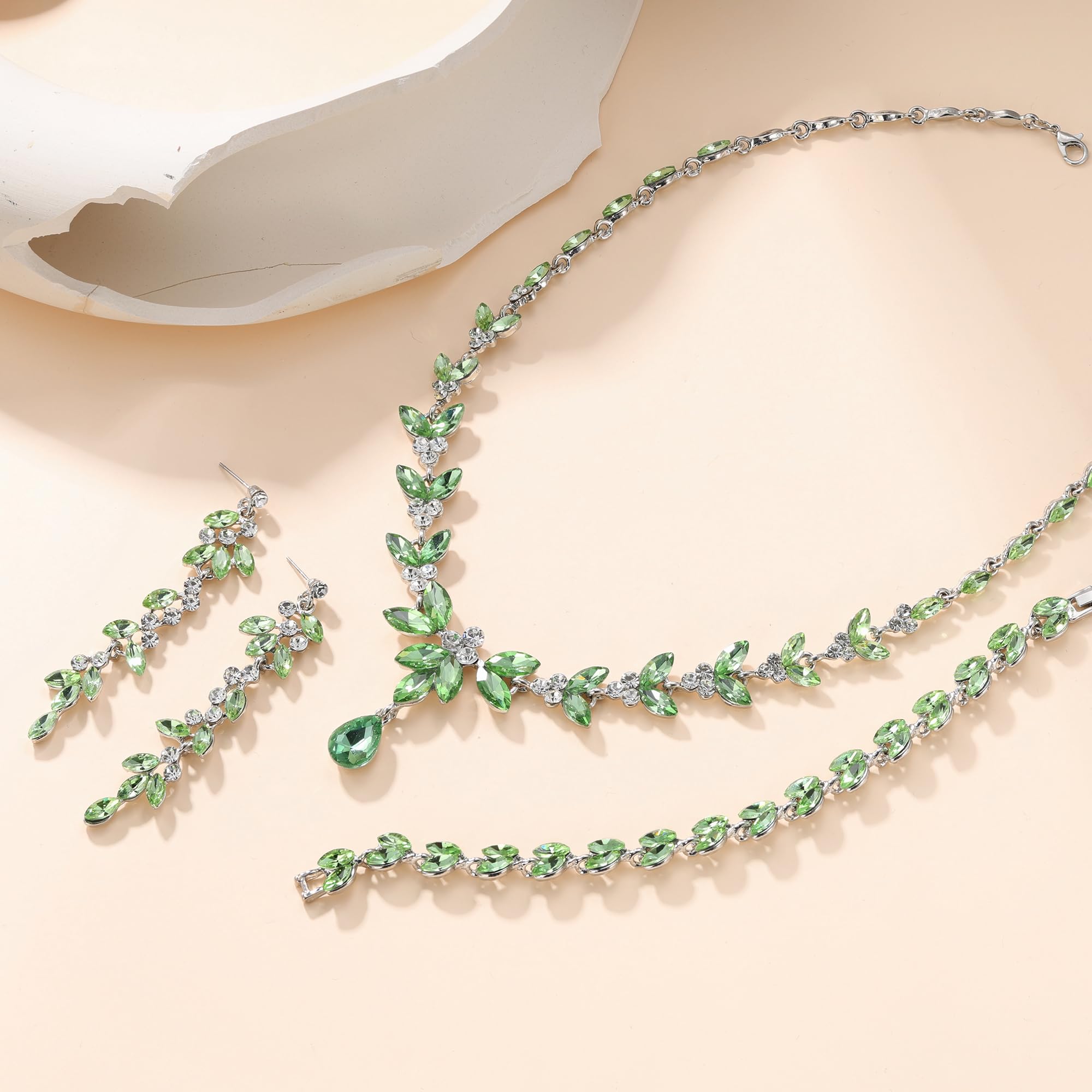 EVER FAITH Parure Bijoux Femme Mariage Mariée en Cristal Autrichien Élégant Collier Boucles d'Oreilles Pendantes et Bracelets 3PCS Ensemble Marquise Avec Feuilles De Strass Clair Ton d'argent