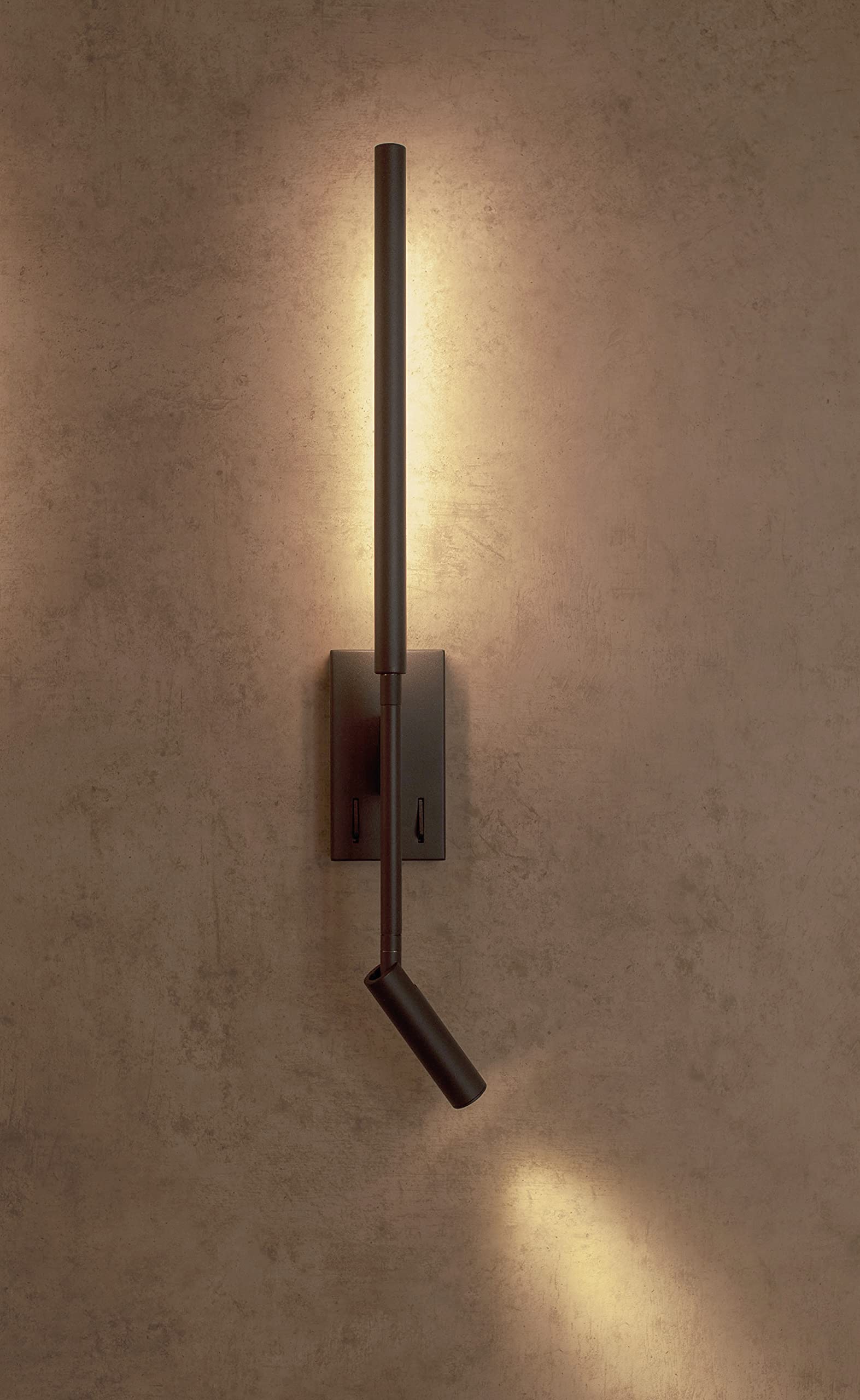 Mantra Iluminación. Modelo TORCH. Aplique de pared fabricado en acrílico acabado en color negro arena