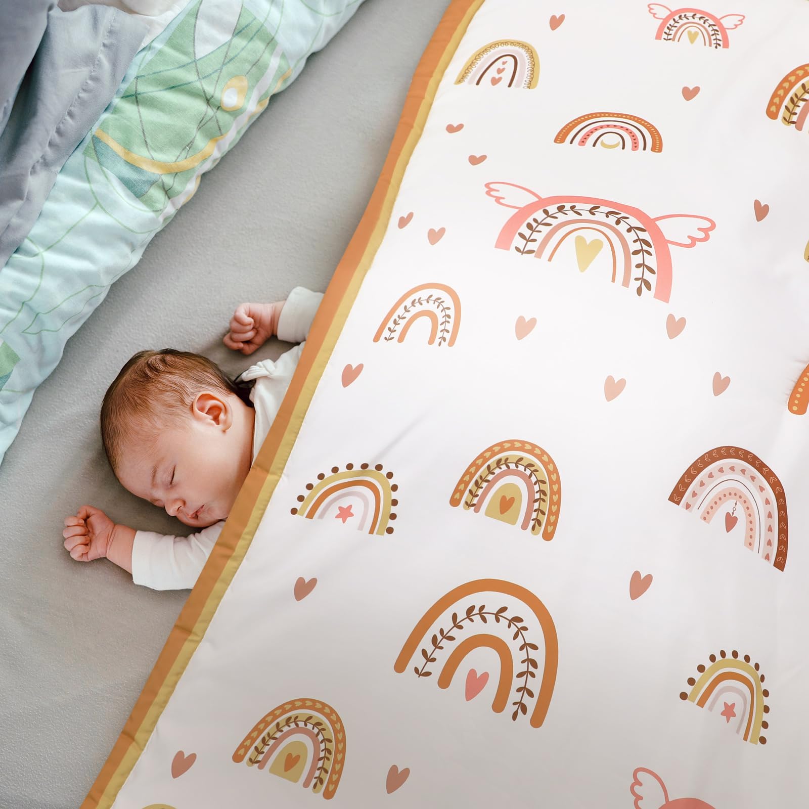 Ganeen Juego de ropa de cama de 3 piezas para cuna, estilo bohemio, arcoíris, tamaño estándar, juego de ropa de cama de bebé con edredón de bebé, sábana de cuna y falda para bebés niños y niñas, suave