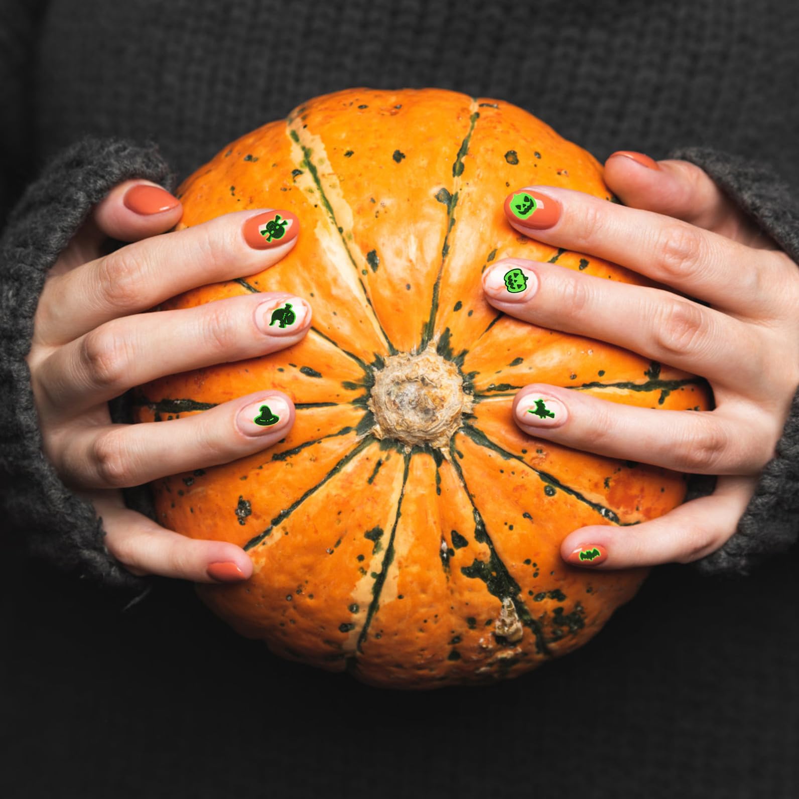 OSALADI 72 Fogli Adesivi per Unghie Nail Art Halloween 3d Notturni Luminescenti Facili da Usare e Rimuovere per Masquerade e Giorno dei Morti, Set da 12 Fogli