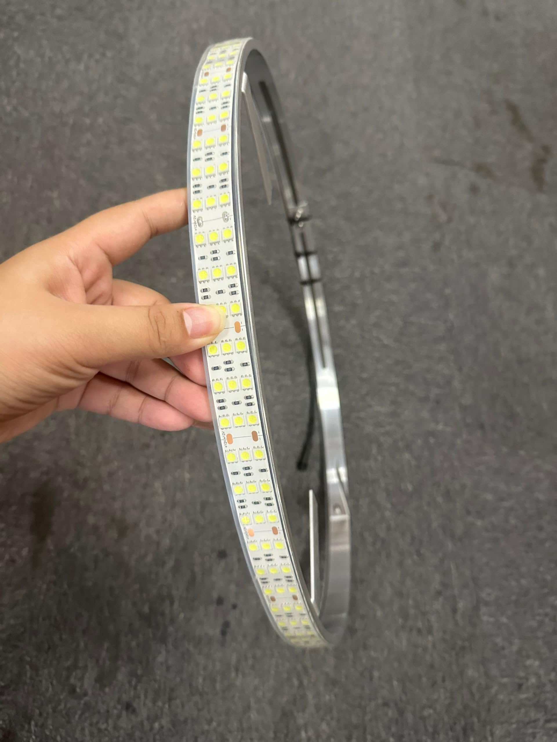 1PC 17.5'' Triple Row White Wheel Ring with LED Strip - After-Sales Listing