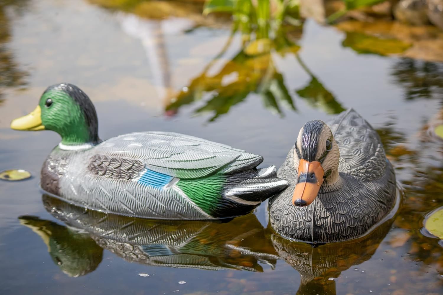 Pond H2o Floating Duck Decoy Family Pack, Contains One Male Mallard (Drake), One Female Mallard (Hen) and 3 Ducklings, Decoy, Yard Decoration