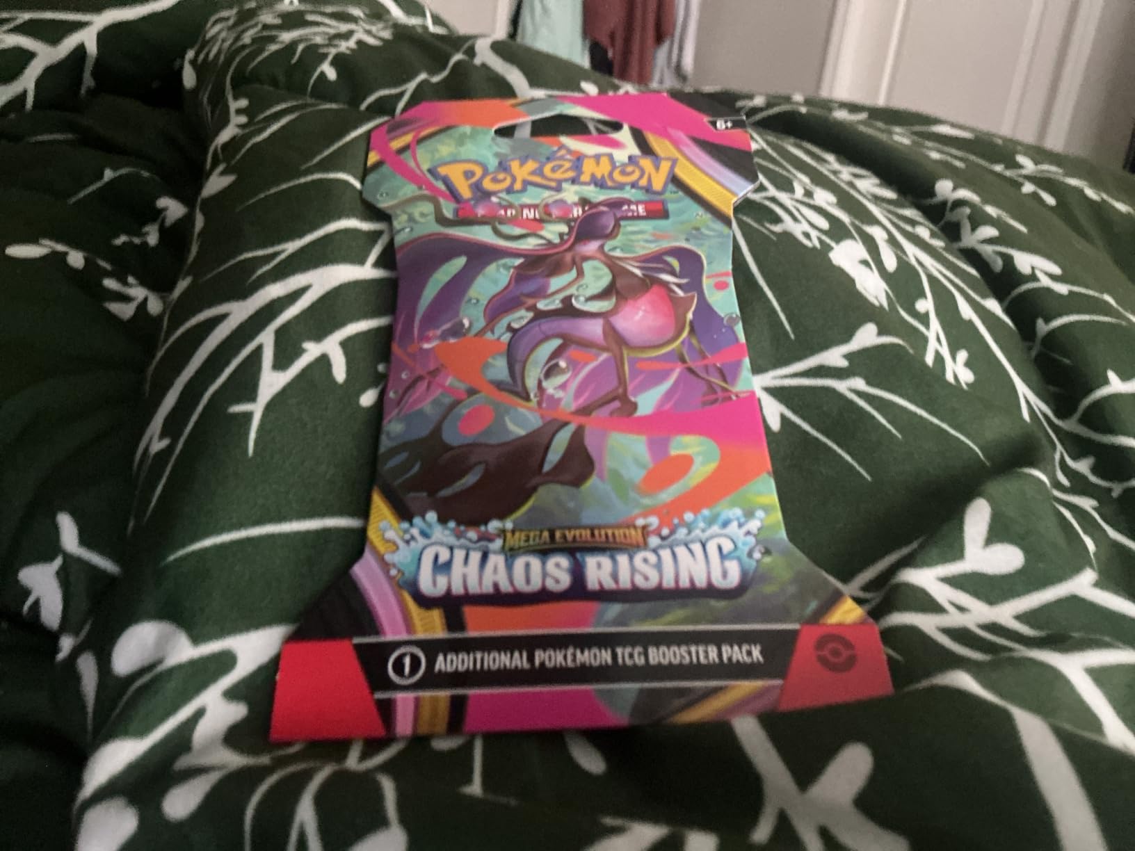 Pokemon TCG: Mega Evolution - Chaos Rising Sleeved Booster view 4