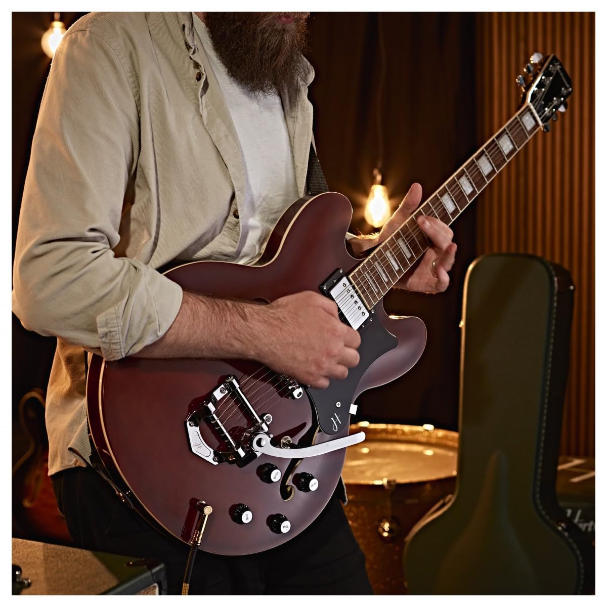 Hartwood Chitarra semiacustica Revival Legend TR, noce | Toni Profondi e Risonanti dal Corpo in Tiglio, Braccio Tremolo Integrato per Vibrato Sfumato, Semi-Cavo, Noce