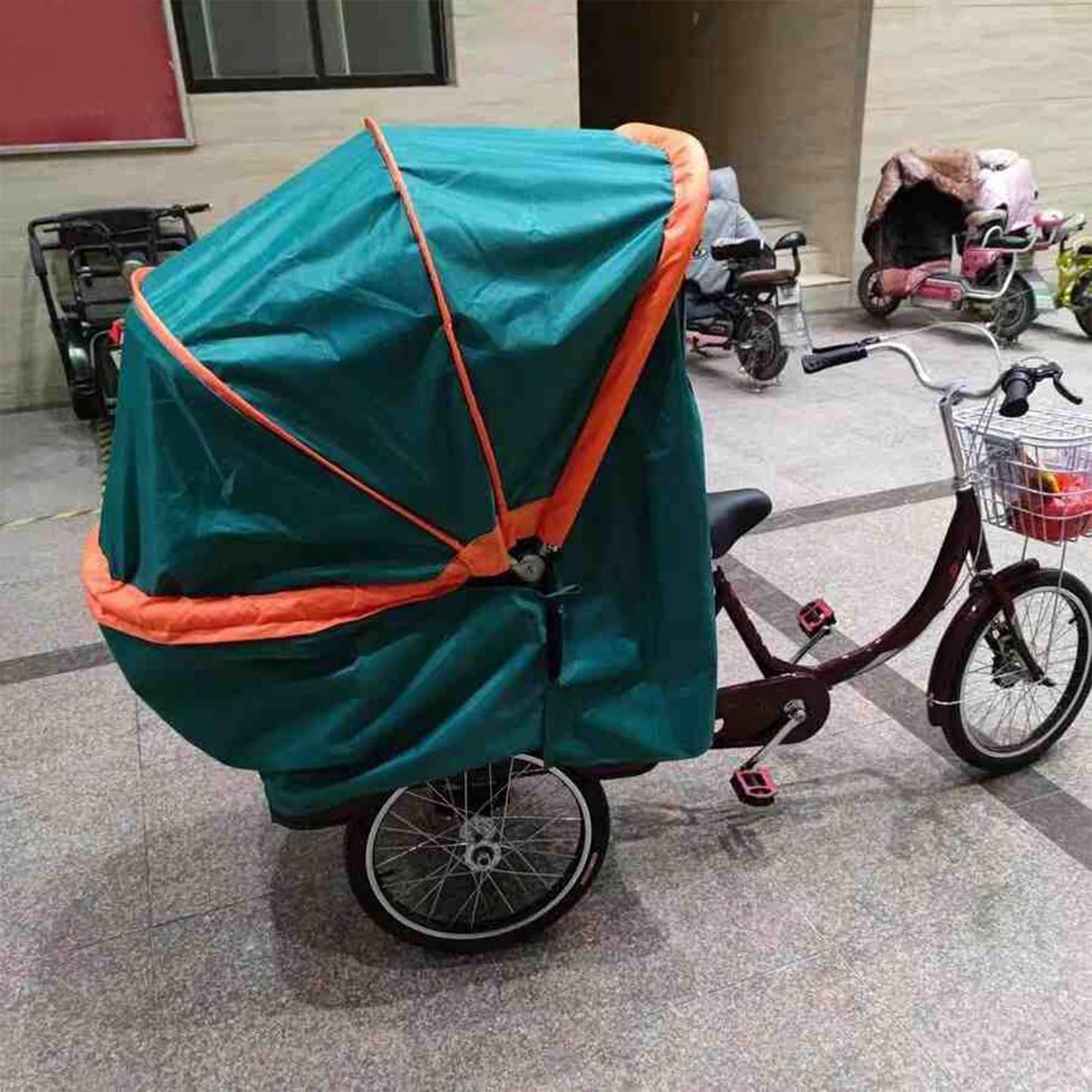 Funda impermeable para triciclo ideal para proteger tu transporte en terrazas y jardines