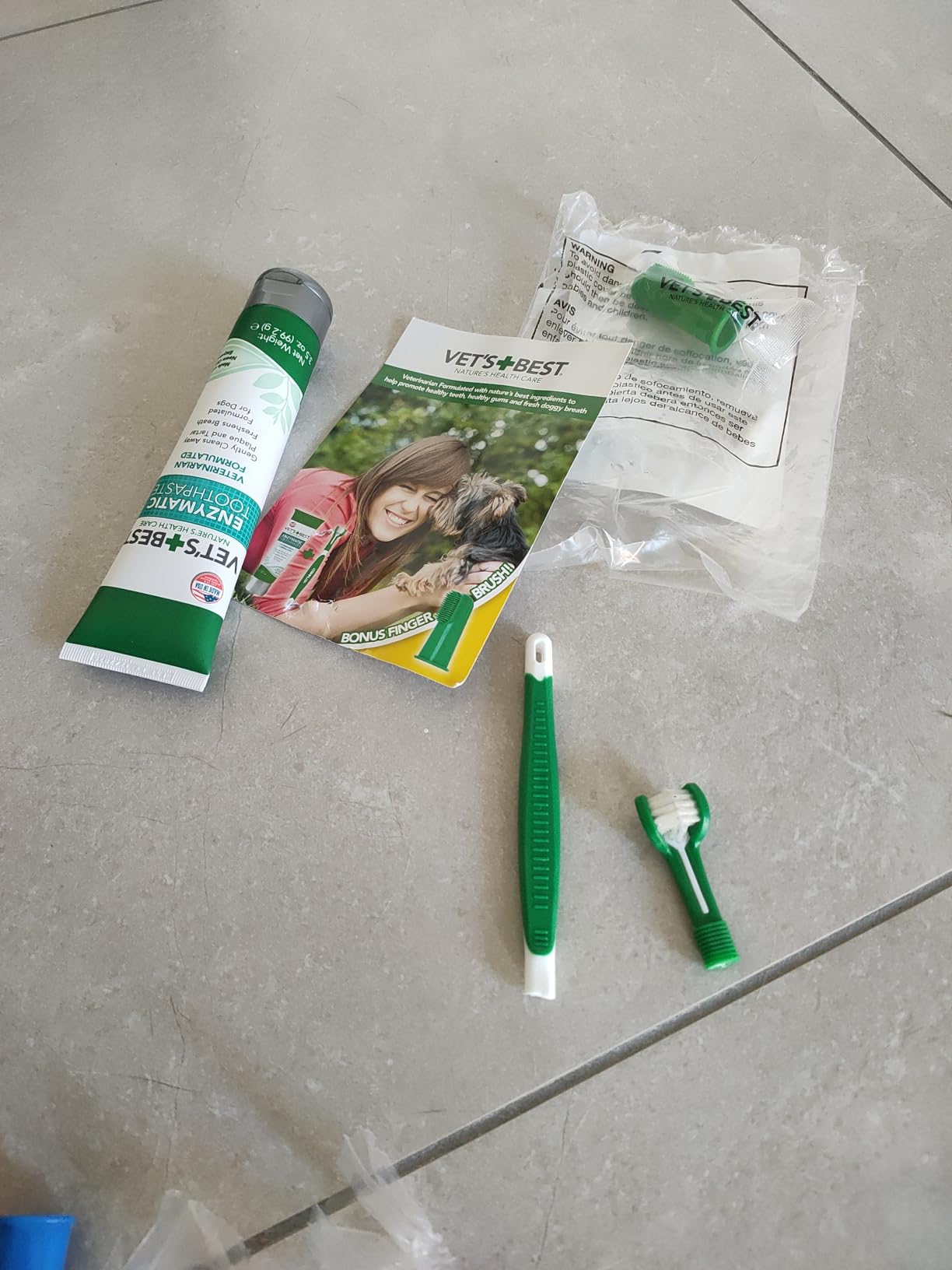 Vet’s Best Dog Toothbrush and Enzymatic Toothpaste Set Teeth Cleaning