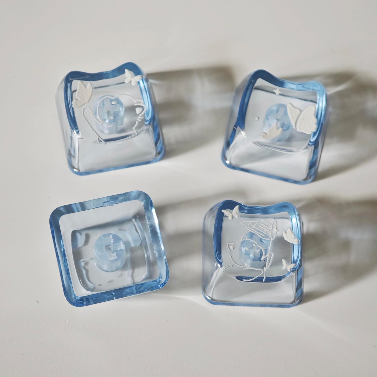 21 Keys Cute Cat Heart-Shaped Transparent Keycaps, PC Material Crystal Backlit Personalized Keycaps, DIY Custom Mao Profile Key Cap for MX Swithes Mechanical Keyboards (Blue Butterflies)