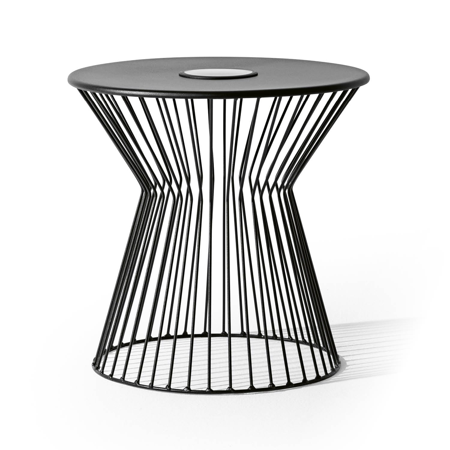 Lumaland Beistelltisch mit LED-Solarbeleuchtung | Ideal als Couchtisch, Nachttisch, Wohnzimmertisch, Gartentisch & Balkontisch | Wetterfest & robust | In- & Outdoor | USB & Solar