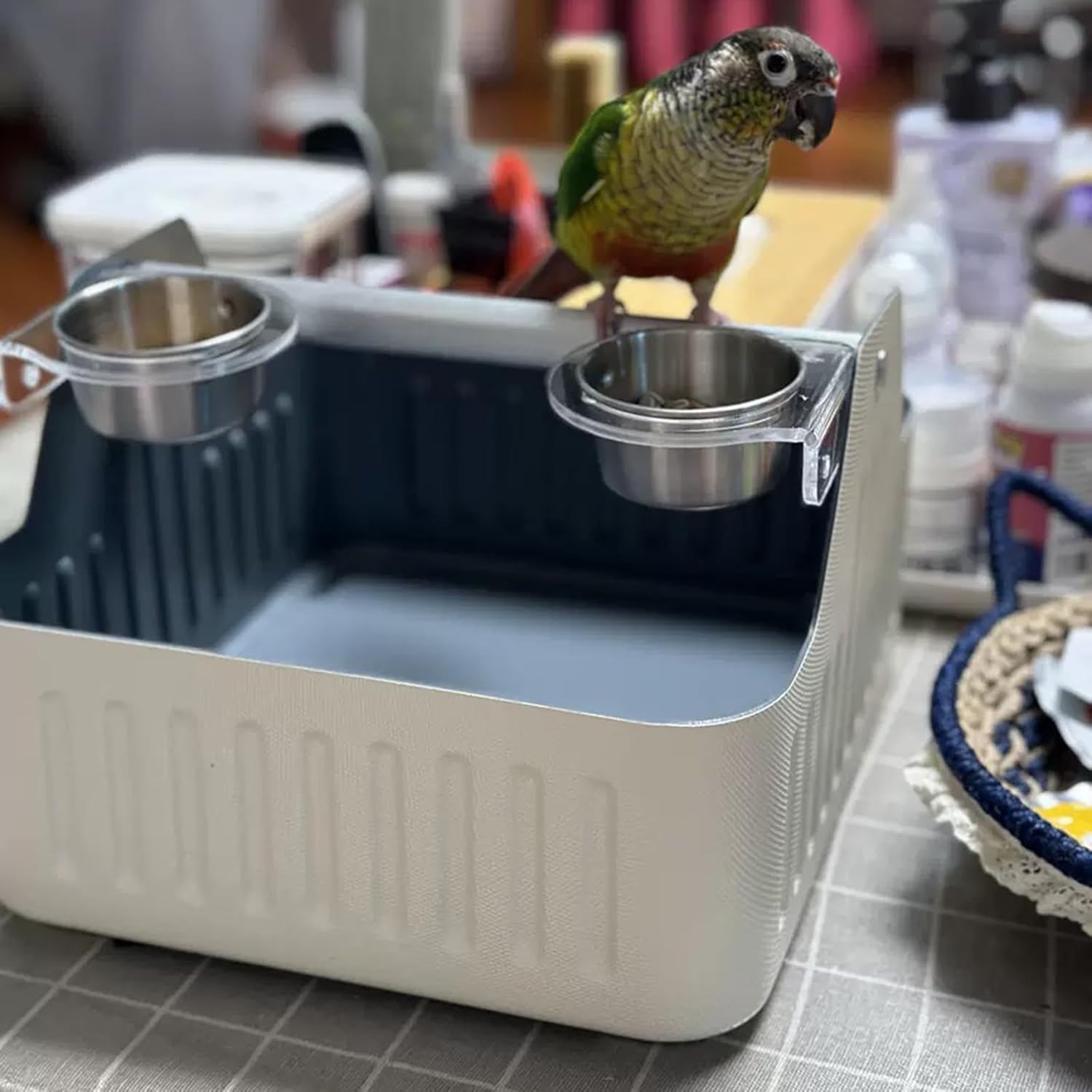 3-in-1 Bird Toilet Stand with Detachable 2 Feeding Bowls 5 Paper, Aluminum Alloy Parrots Potty Training Stand Plastic Bird Toilet Perch Targeted Defecation for Small Medium Birds Home Courtyard Office
