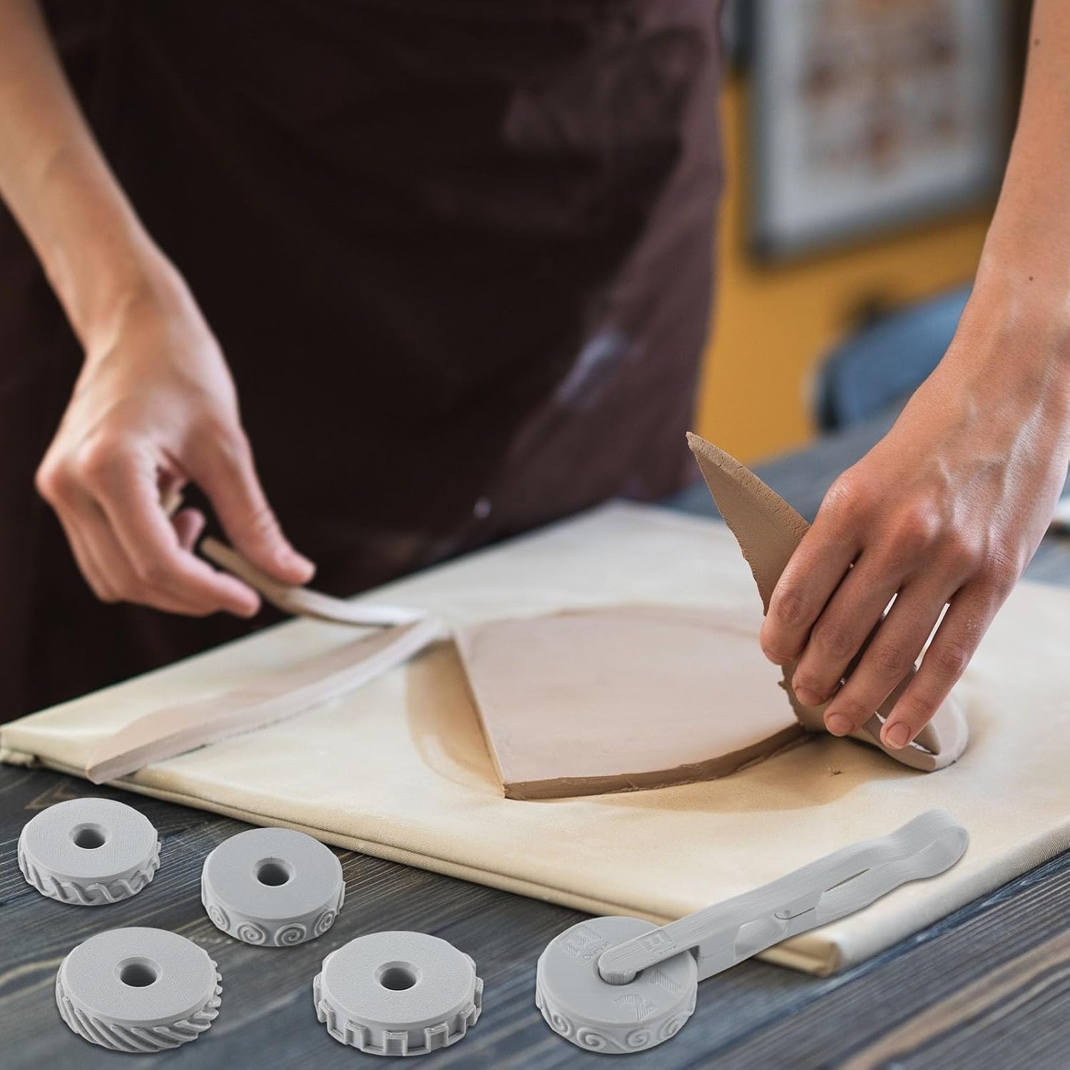 Conderyang 10Pcs 3D Printed Clay Texture Roller Clay Roller with Handle Texture Wheel Set Handheld Pottery Rollers Polymer Tools for Artists Ceramics Art Creation Ceramic Modeling DIY (Light Gray)