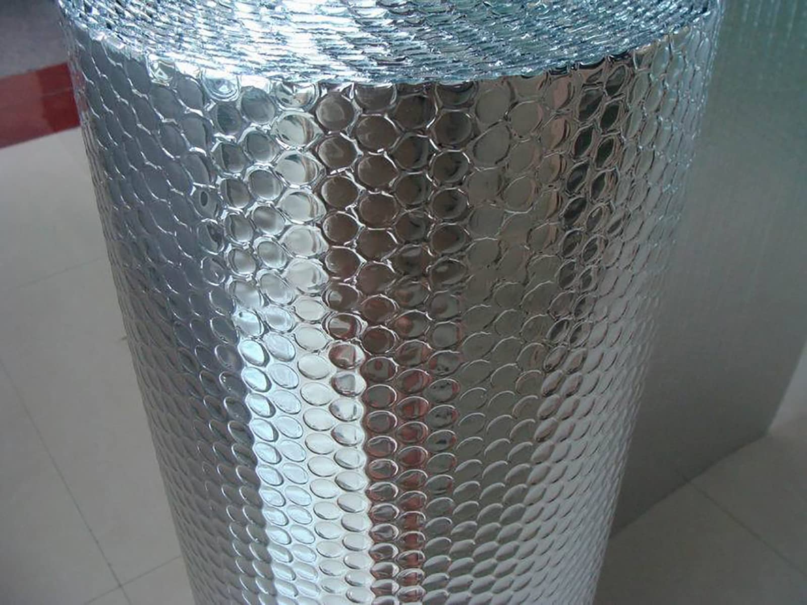 Barrera de vapor Autoadhesivo Rollo Aislante Termico Aislamiento térmico reflexivo multicapa burbujas y aluminio Lámina Térmica Aluminio Aislante con Burbujas para puertas de (Size:1mx20m/3.2x65.6ft)