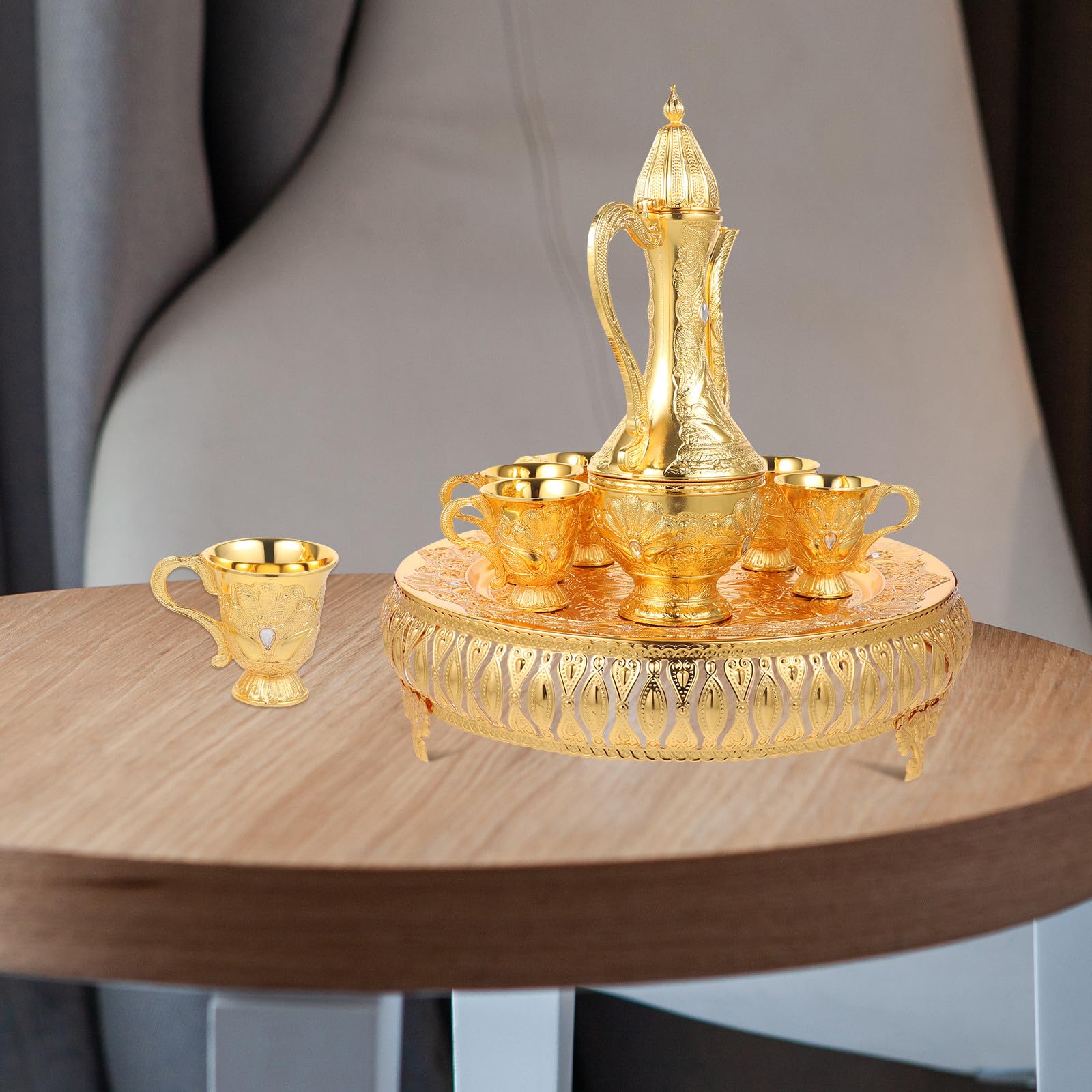 DECHOUS Kunstvoller Feiner Weinkessel aus Zinklegierung Vintage Topf mit 6 Goldenen Tassen Nicht Verblassend und Geruchsneutral Weinzubehör Geschenkset für Zuhause und Büro