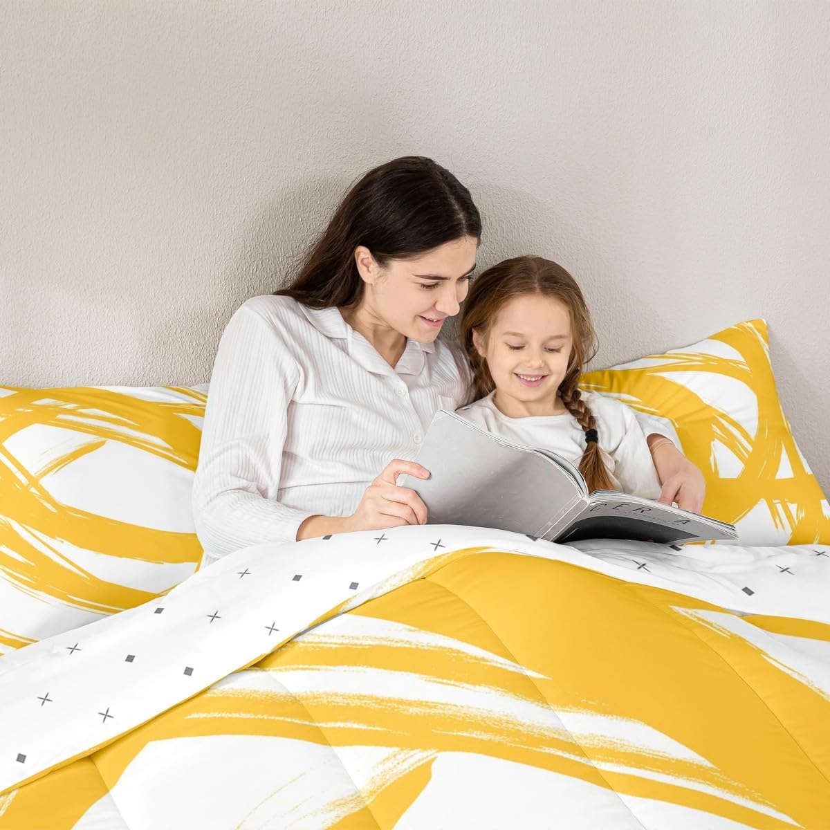 Erosebridal Yellow and White Abstarct Queen Comforter Set for Adult Women Men, Geometric Striped Bedding Set for Minimalists,Graffiti Aesthetic Lines Quilt,Contemporary Boho Modern Art Duvet Insert