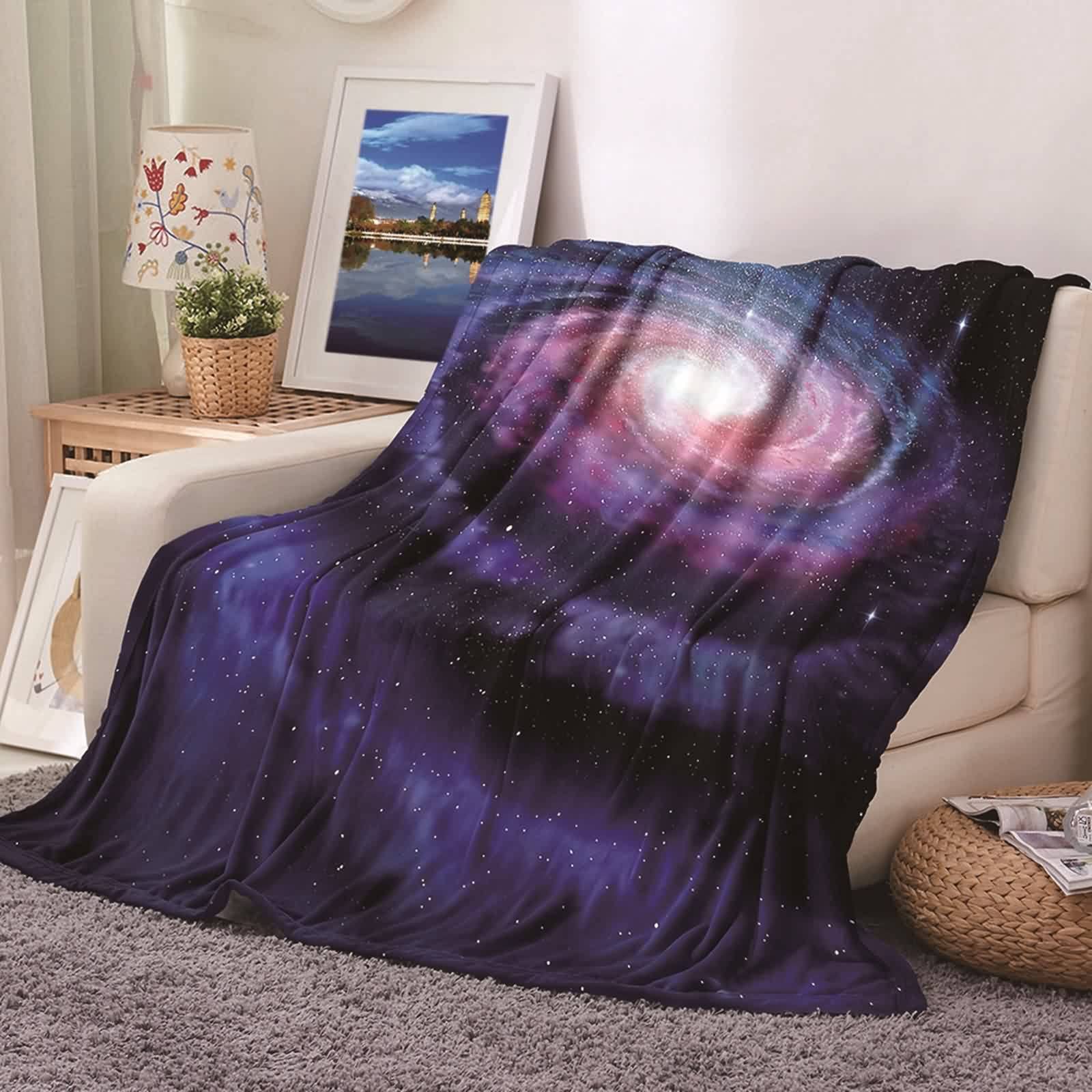 Couverture Flanelle Fine, Couverture Hiver Violet Noir 180x220CM Impression de Ciel Étoilé Blanket Douce Chaude Cosy Lit Canapé