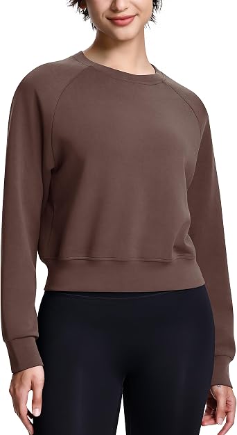 ISEEGZ Modal Soft Cropped Sweatshirts للنساء طويلة الأكمام طاقم الرقبة سحب أعلى المحاصيل