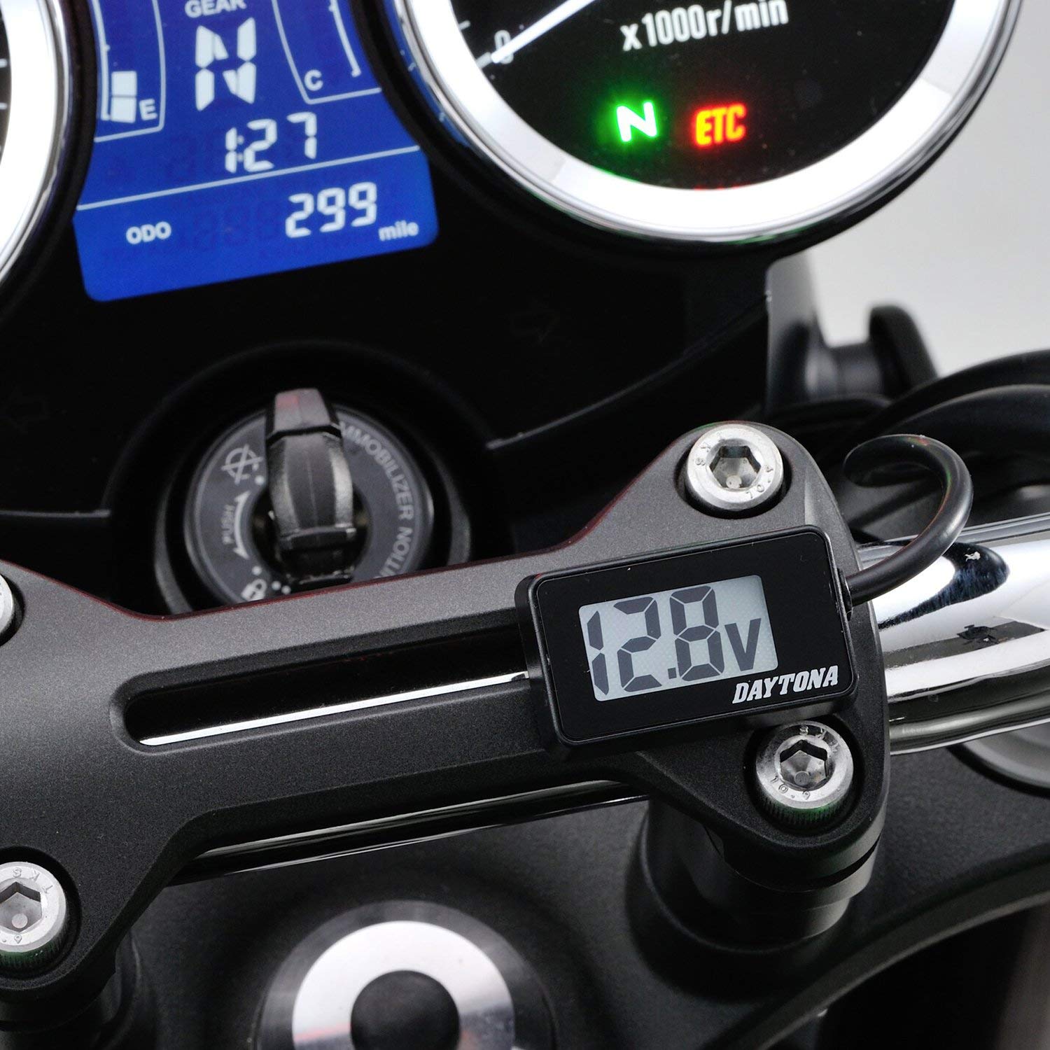 DAYTONA Voltmetro compatto per moto, DC7.5-18V