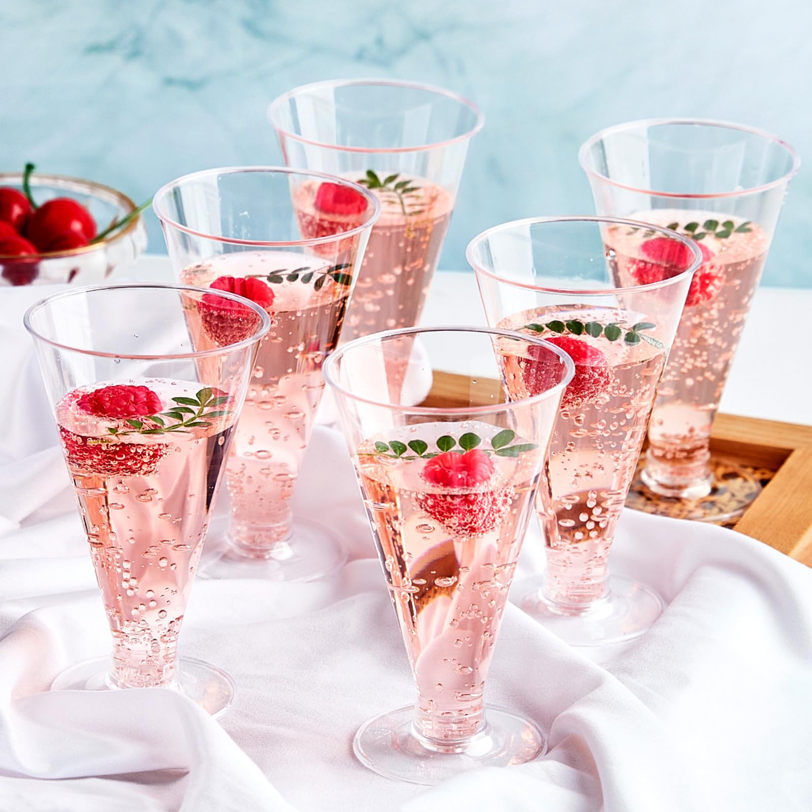 カクプリ パネル マティーニ Amazon.com | Zezzxu 40 PCS Plastic Martini Glasses Disposable