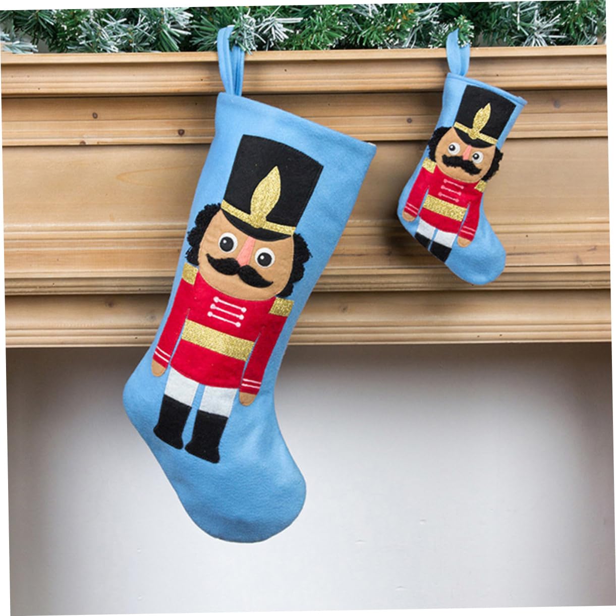 4 Stück Soldat Weihnachtsstrumpf Weihnachtsbaum hängende Strümpfe Dekoration für Weihnachtsfeiern Weihnachtsdekorationen Weihnachtssocken Christbaumschmuck Baum Anhänger
