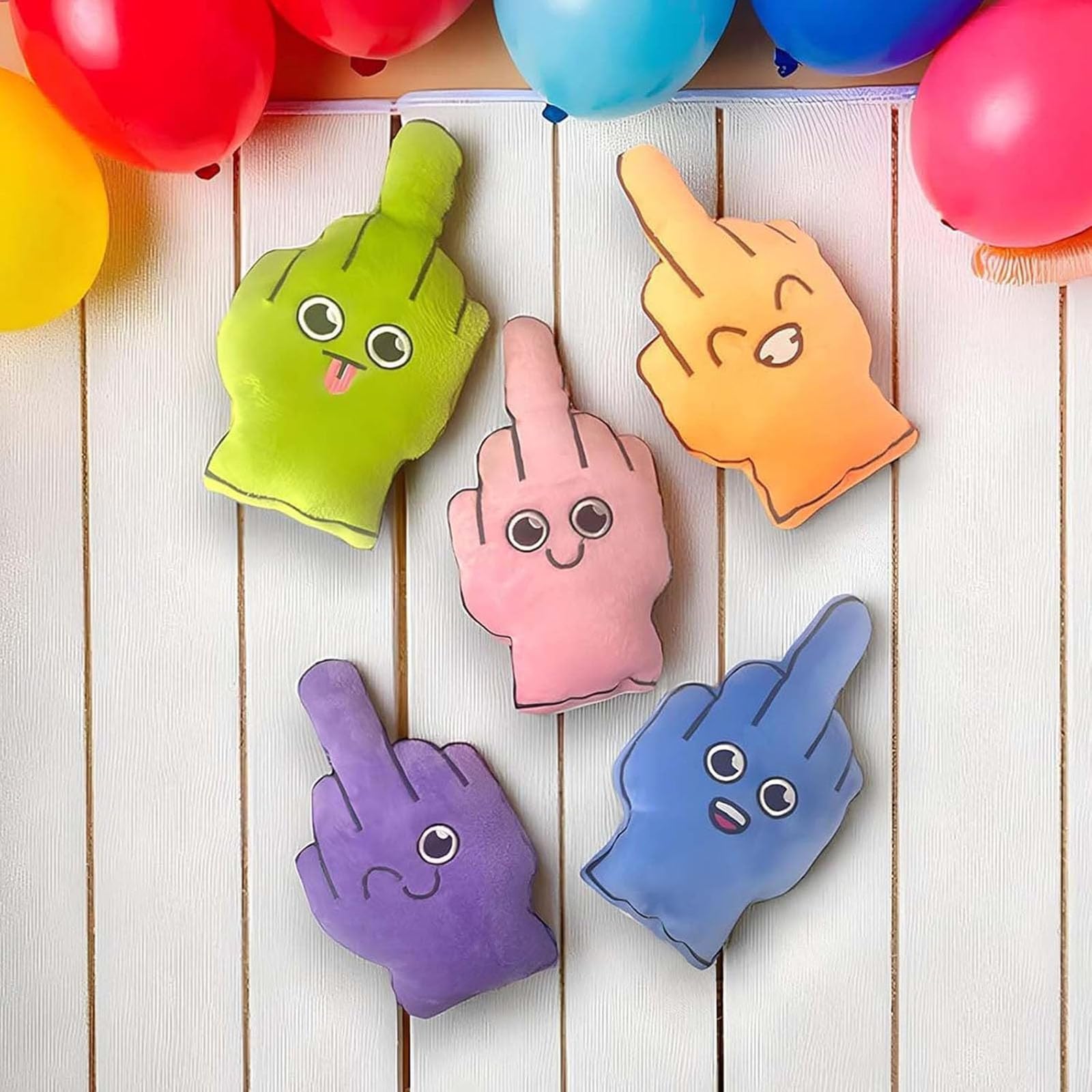Set di cuscini imperdibili un set di cuscini decorativi morbidi e divertenti composto da 5 cuscini in peluche a forma di dito medio caratterizzati da fantasiosi motivi astratti