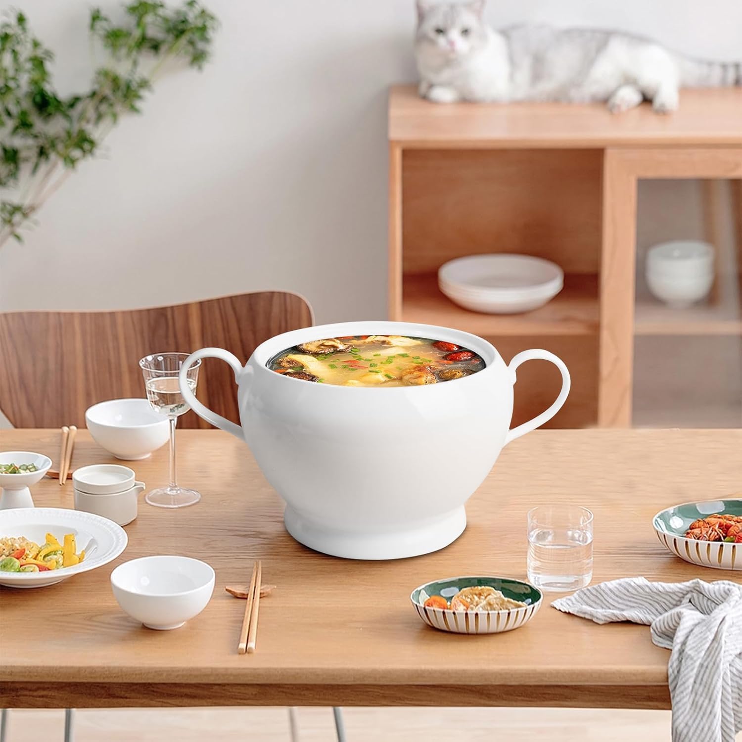 Soupière en céramique avec couvercle et louche - Grande capacité - 2,8 l - Avec poignées - Pour la maison, la cuisine, le dîner - Passe au micro-ondes et au four - Blanc